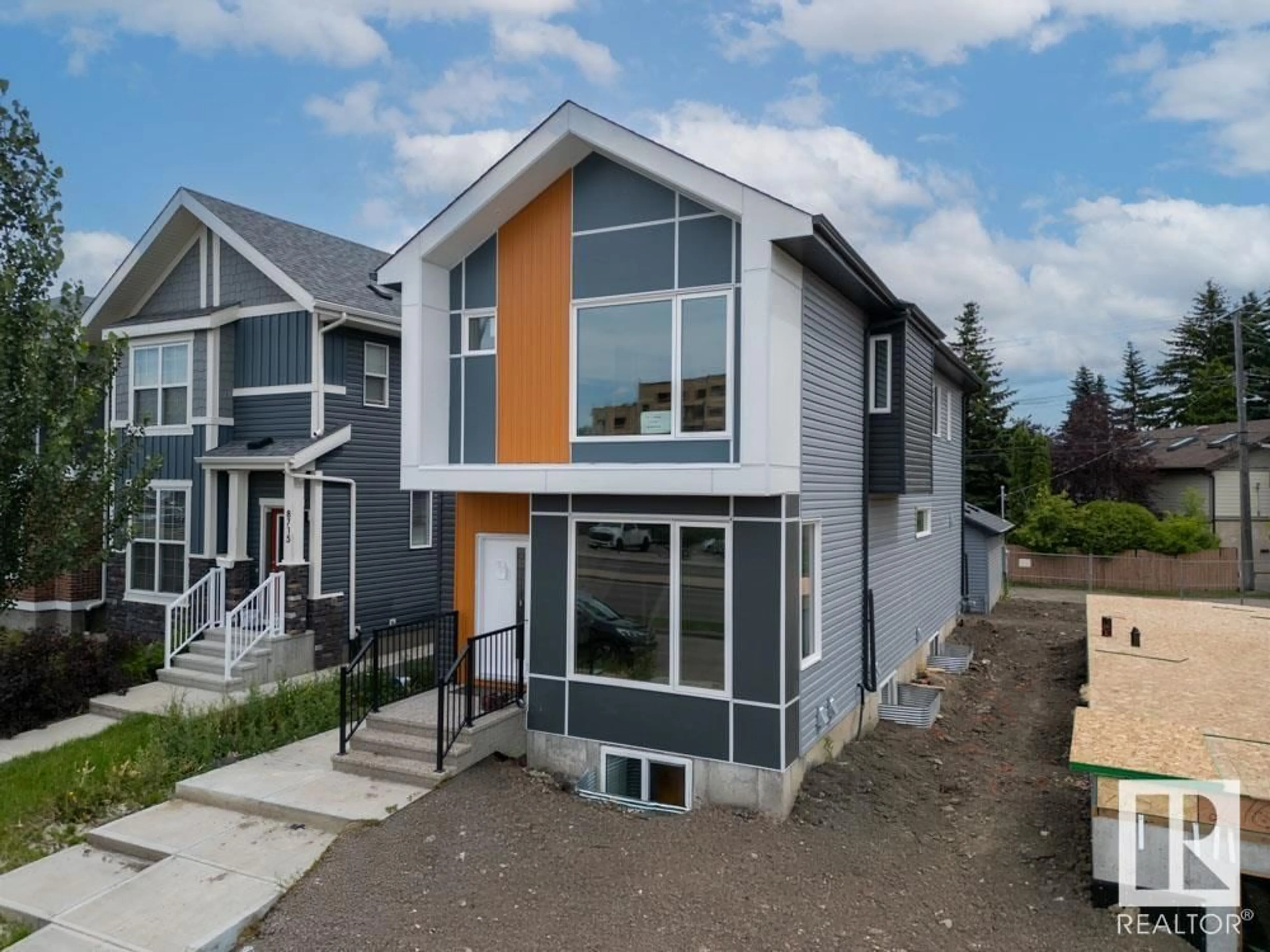 Home with vinyl exterior material, street for NW - 8713 149 ST, Edmonton Alberta T5R1B5