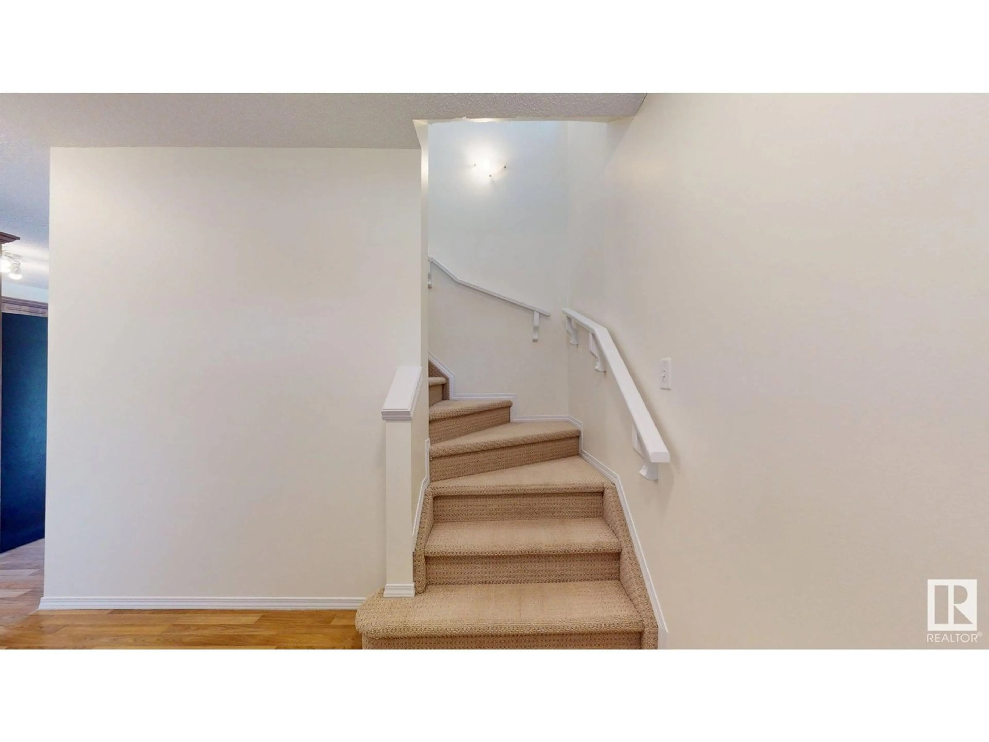 Stairs for 1644 MELROSE PL, Edmonton Alberta T6W1X5