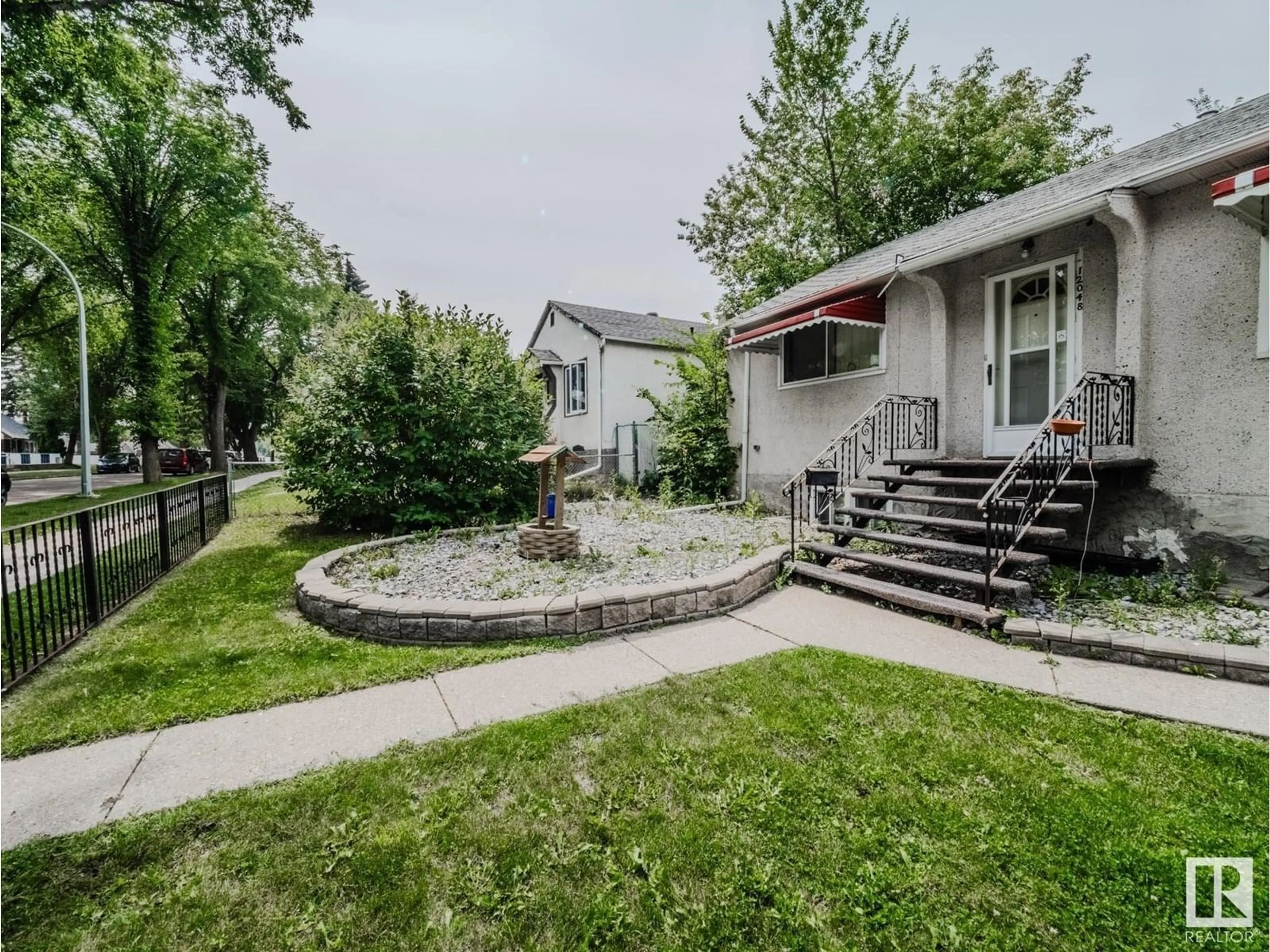 Patio, street for NW - 12048 61 ST, Edmonton Alberta T5W4B1