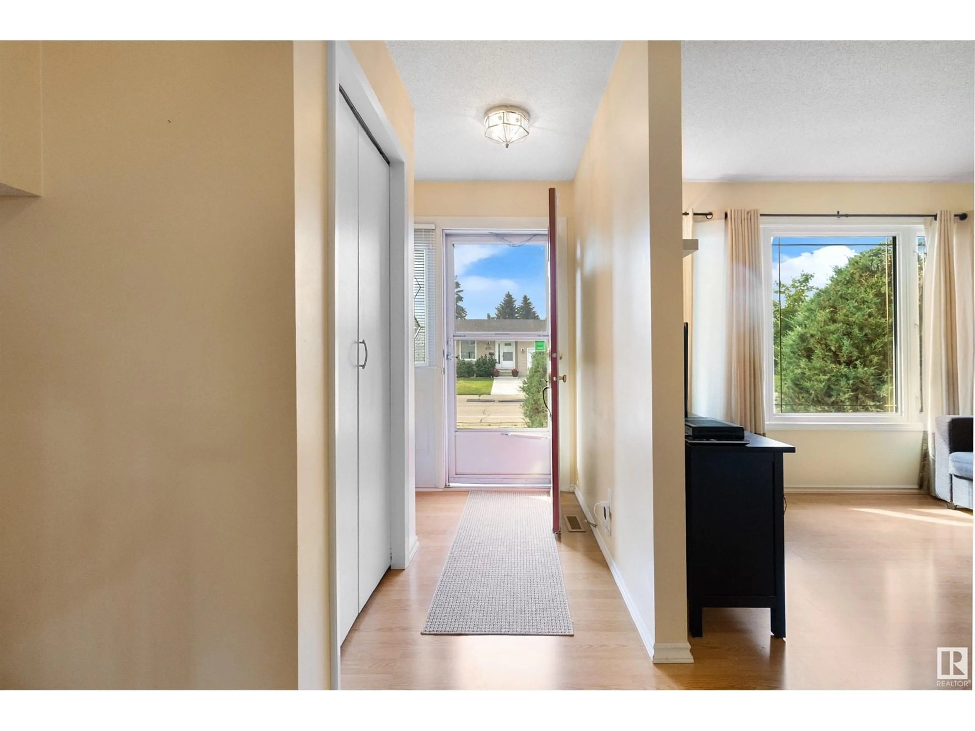 Indoor entryway for 2610 129A AV, Edmonton Alberta T5A3Y1