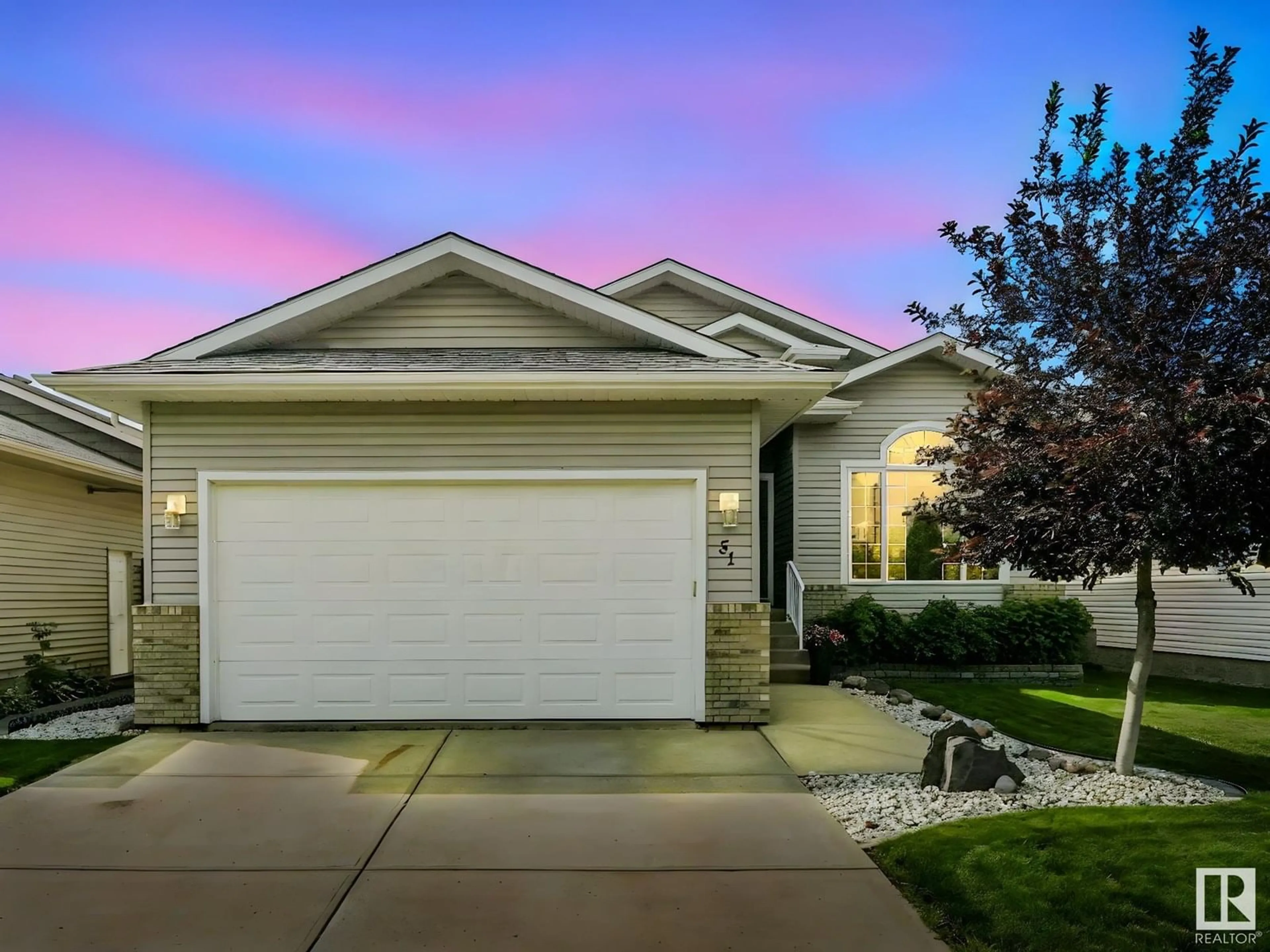 Home with vinyl exterior material, street for 51 WALTERS PL, Leduc Alberta T9G0G2