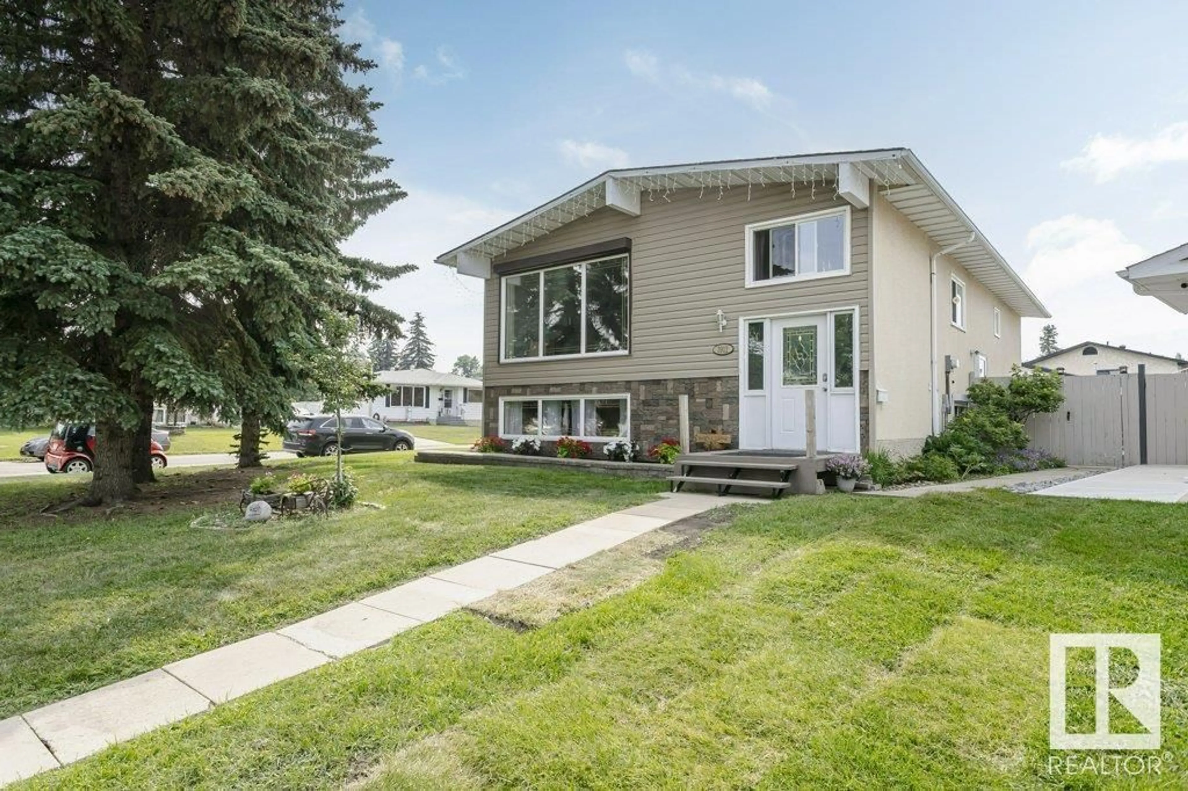 Unknown for 3912 67 ST, Edmonton Alberta T6K2N8