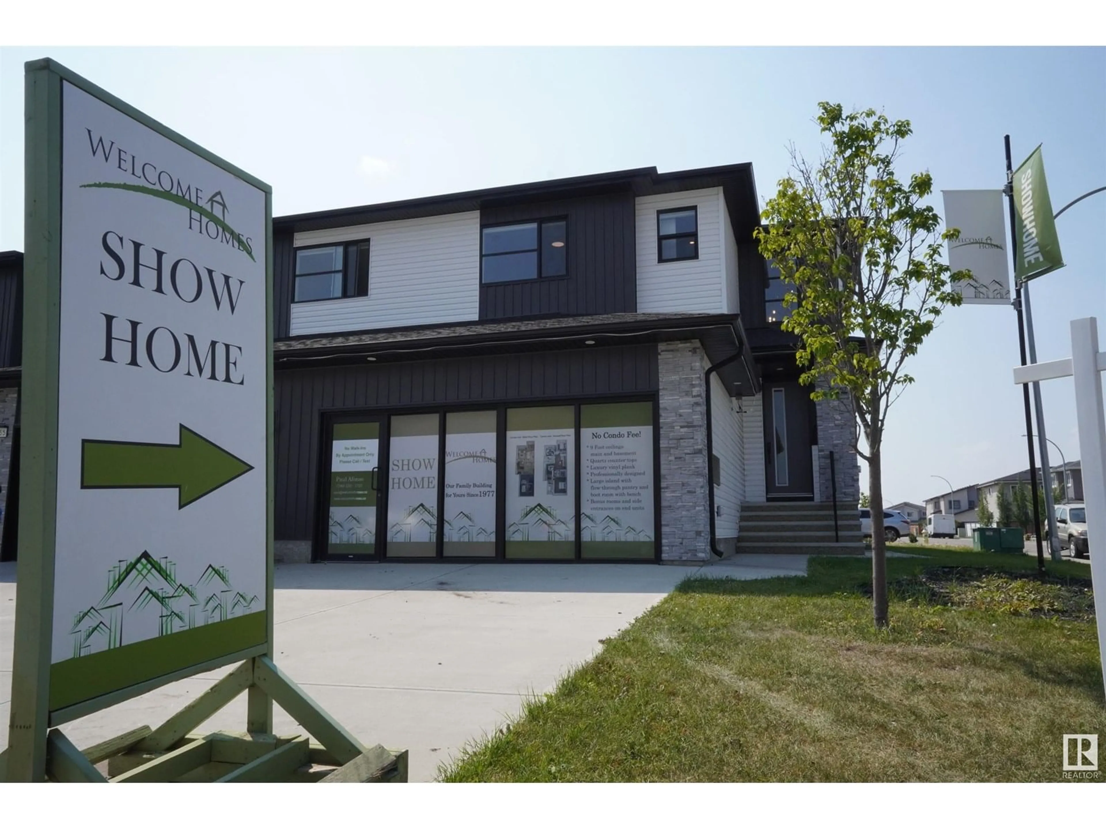 Home with vinyl exterior material, unknown for 5557 SCHONSEE DR, Edmonton Alberta T5Z0R8