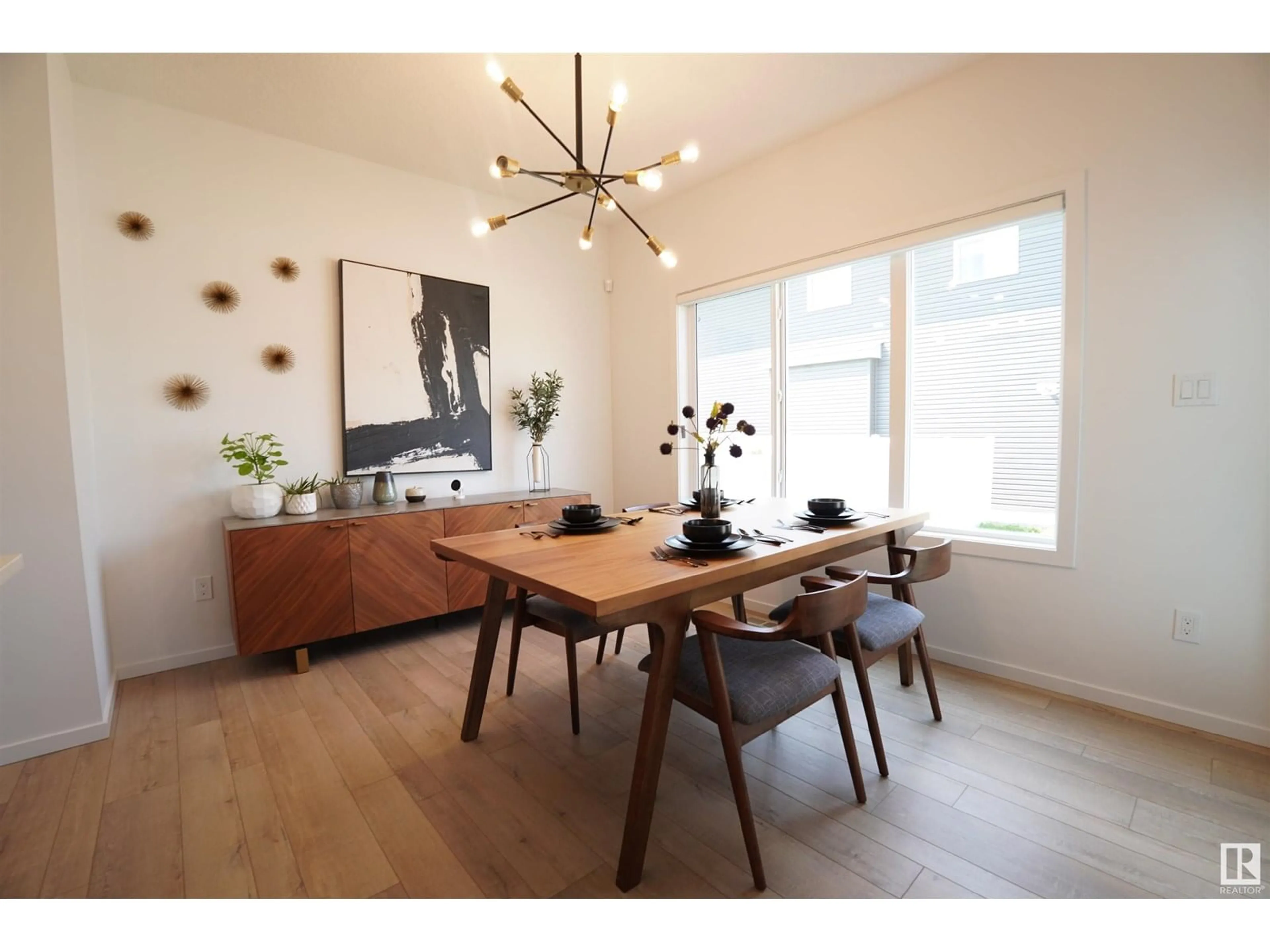 Dining room, wood/laminate floor for 5557 SCHONSEE DR, Edmonton Alberta T5Z0R8