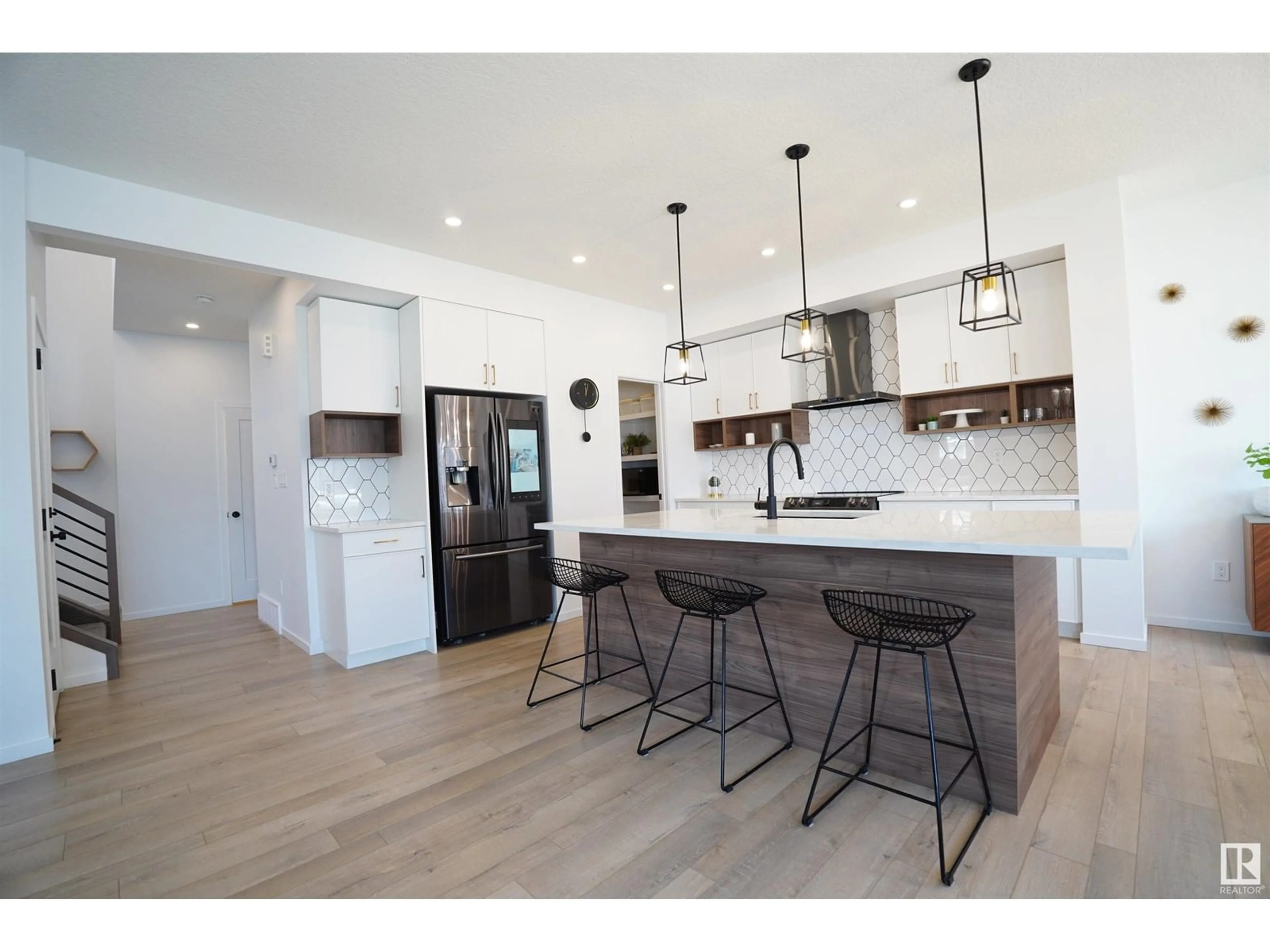 Open concept kitchen, unknown for 5557 SCHONSEE DR, Edmonton Alberta T5Z0R8
