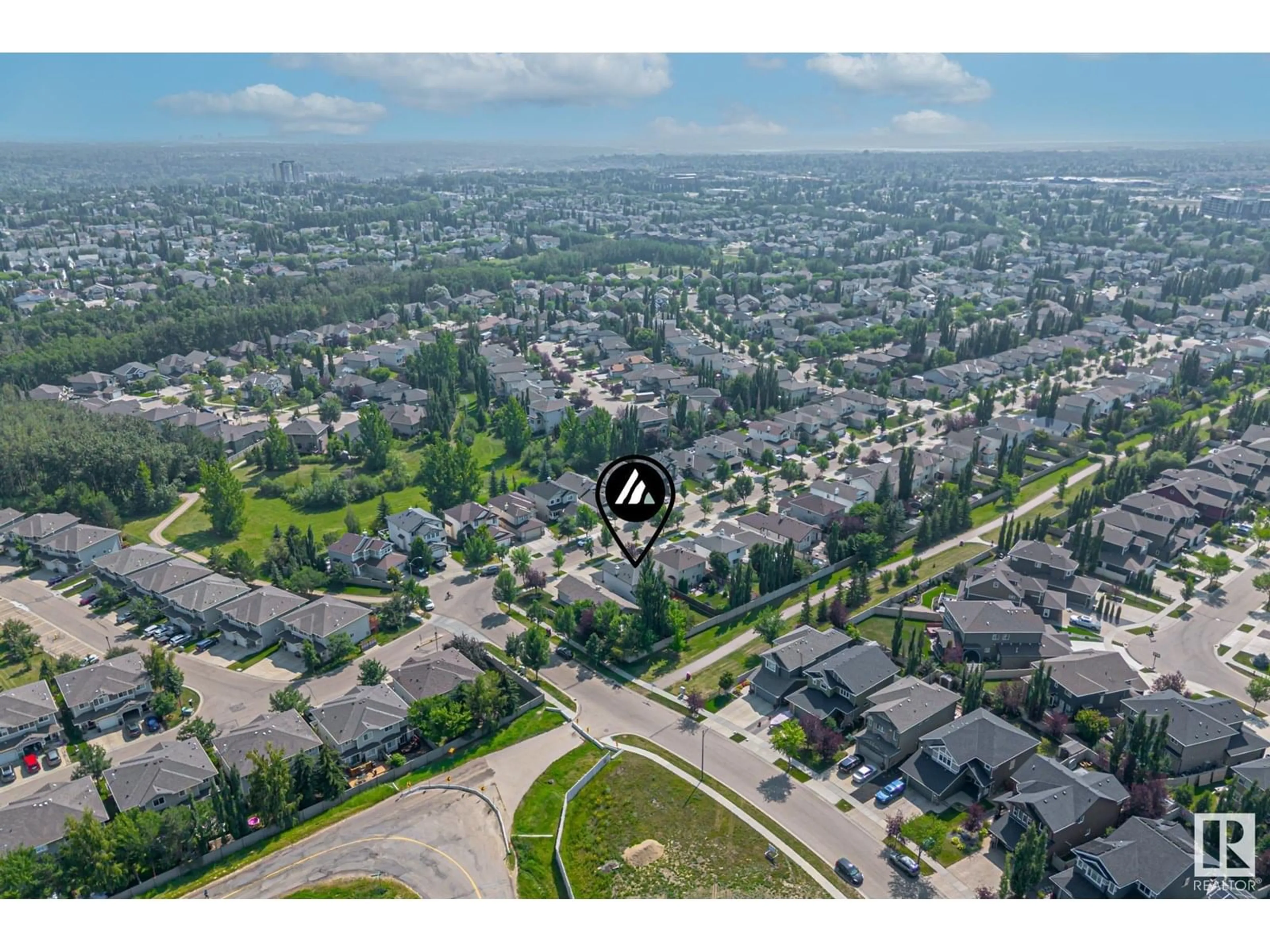 A pic from outside/outdoor area/front of a property/back of a property/a pic from drone, street for 124 EASTGATE WY, St. Albert Alberta T8N7K2