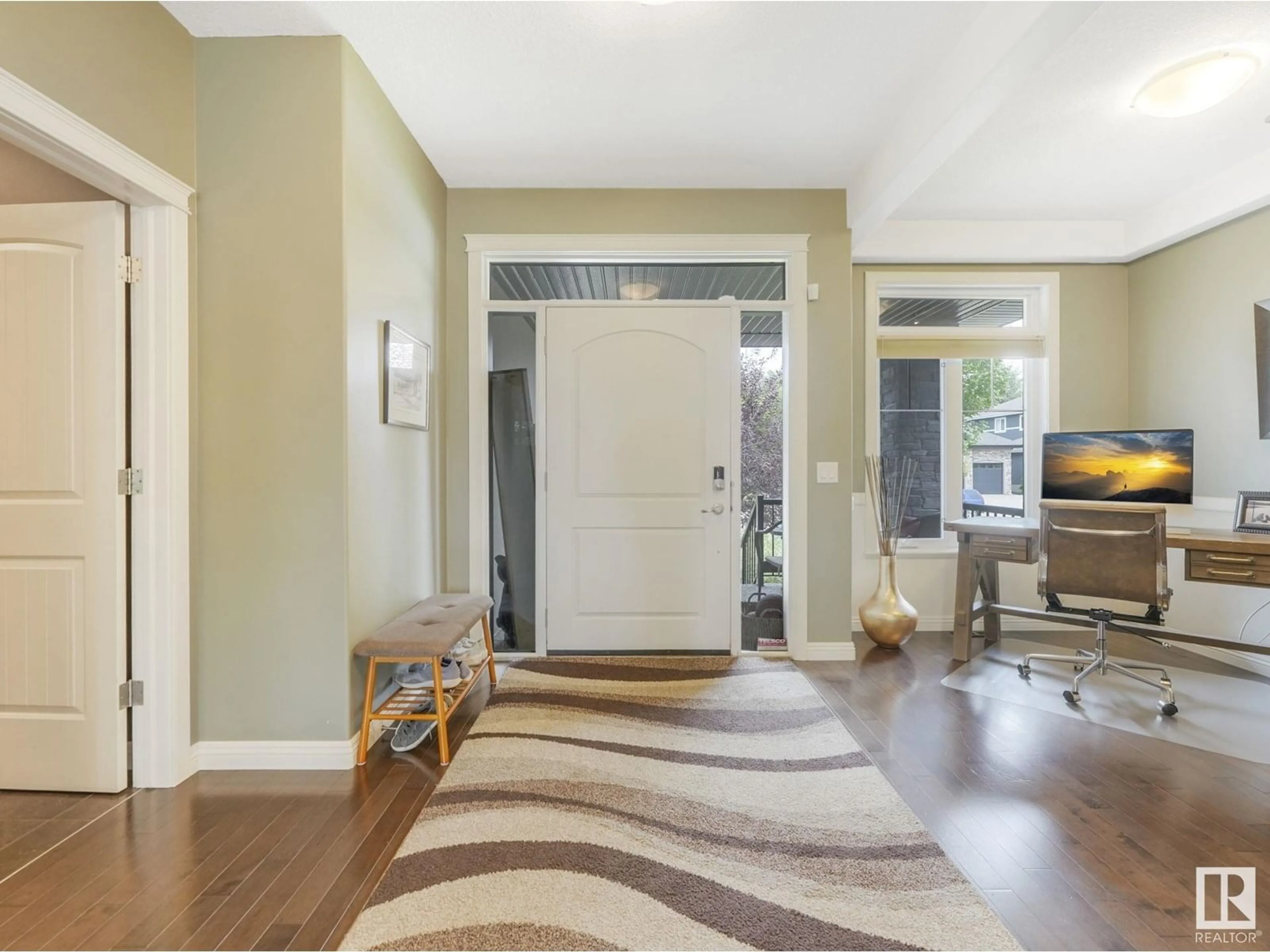 Indoor entryway for 68 LACOMBE DR, St. Albert Alberta T8N4E8