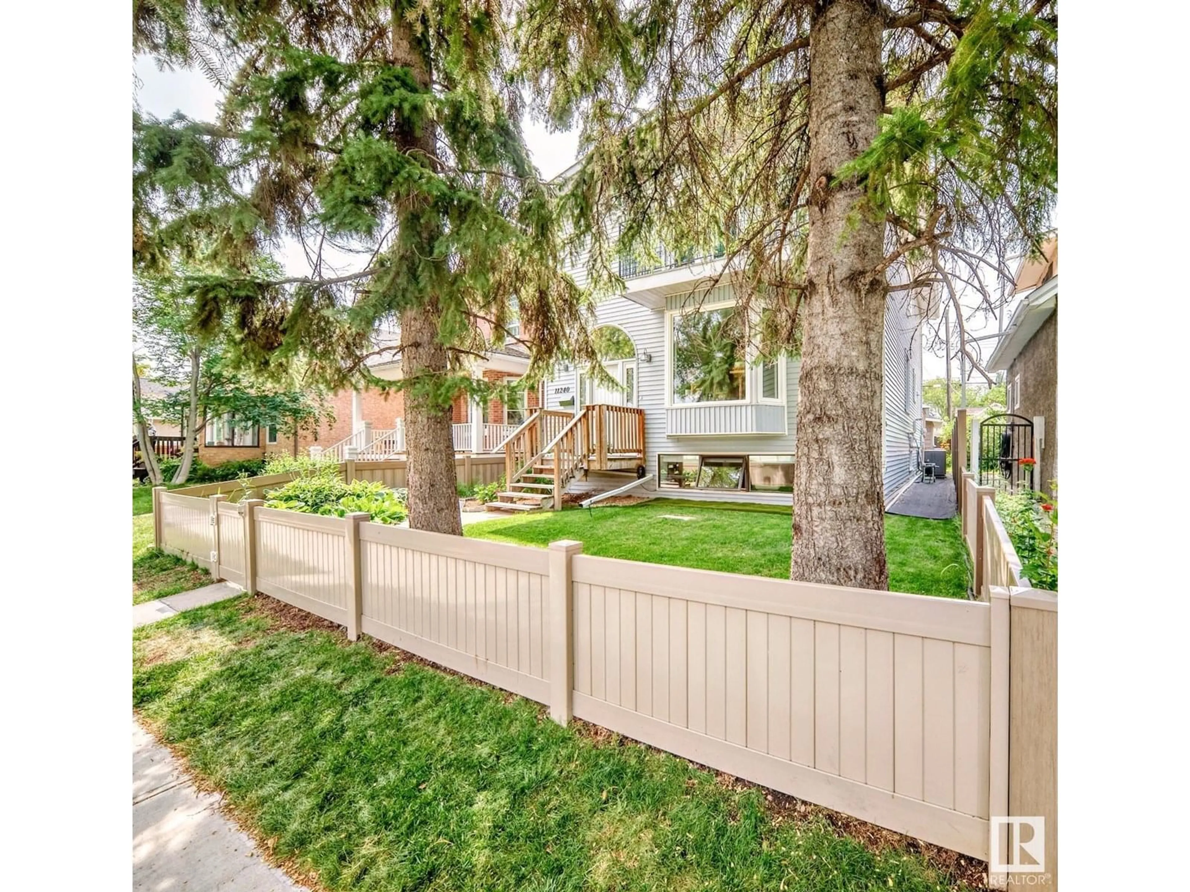 Unknown for 11240 95A ST, Edmonton Alberta T5G1N8