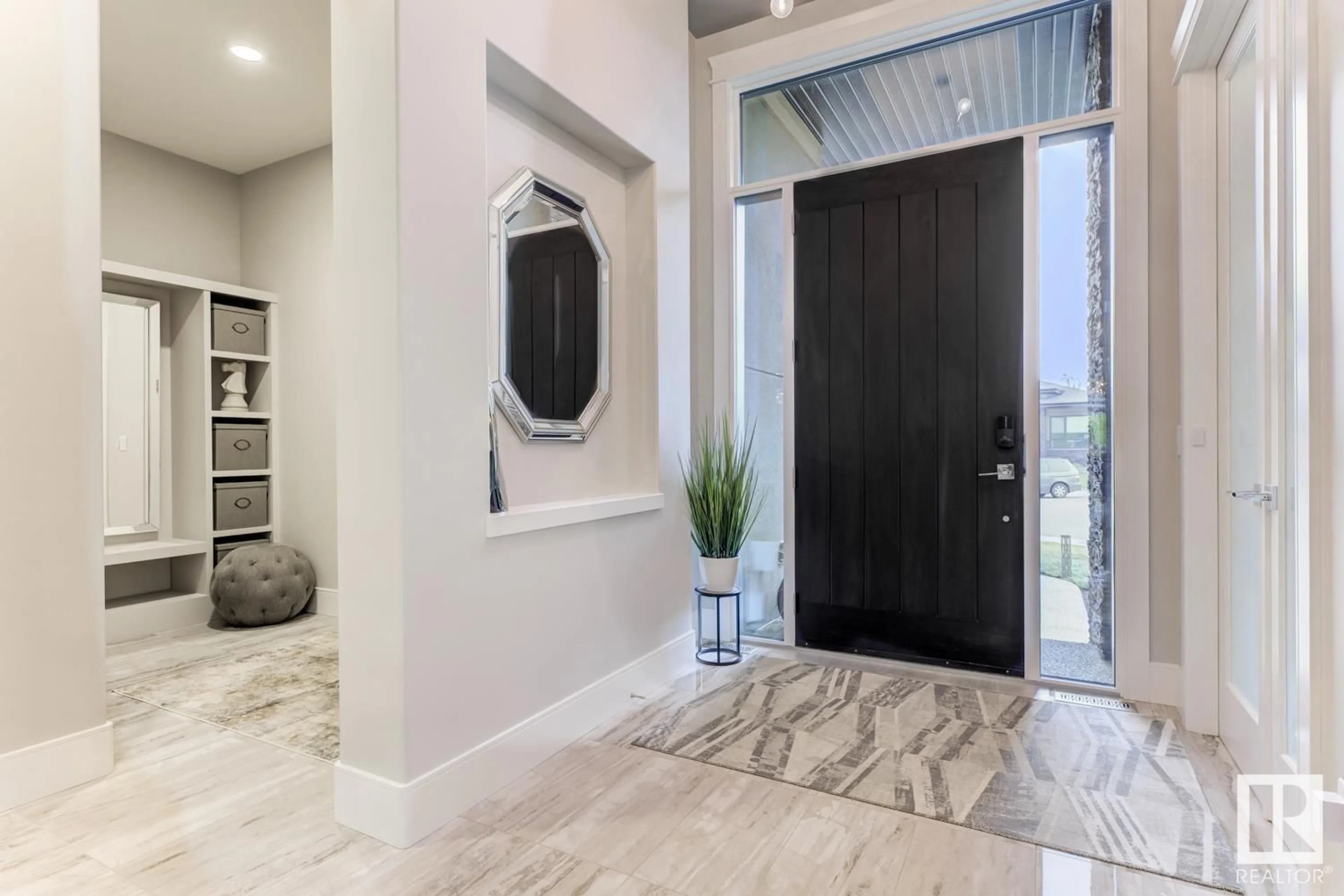 Indoor entryway for 1214 WAHL CO NW, Edmonton Alberta T6W3G4