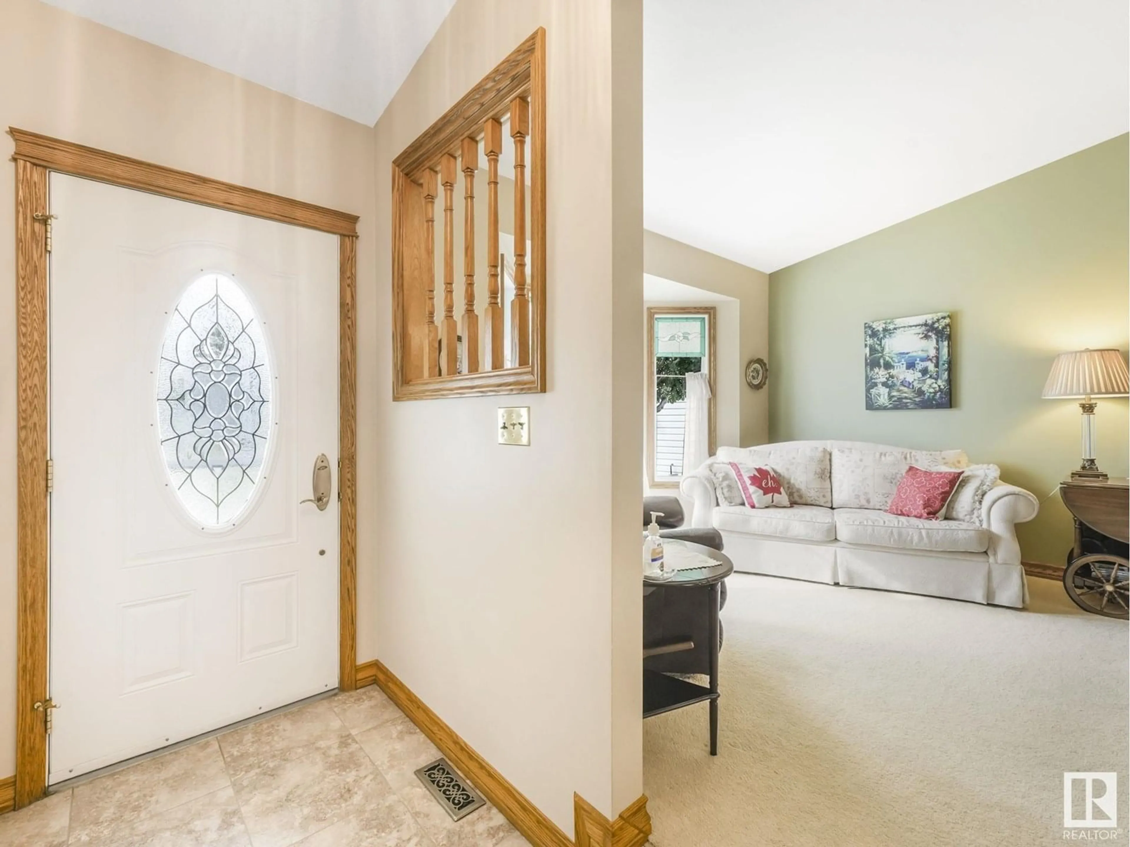Indoor entryway for 3707 60A ST, Edmonton Alberta T6L6E5