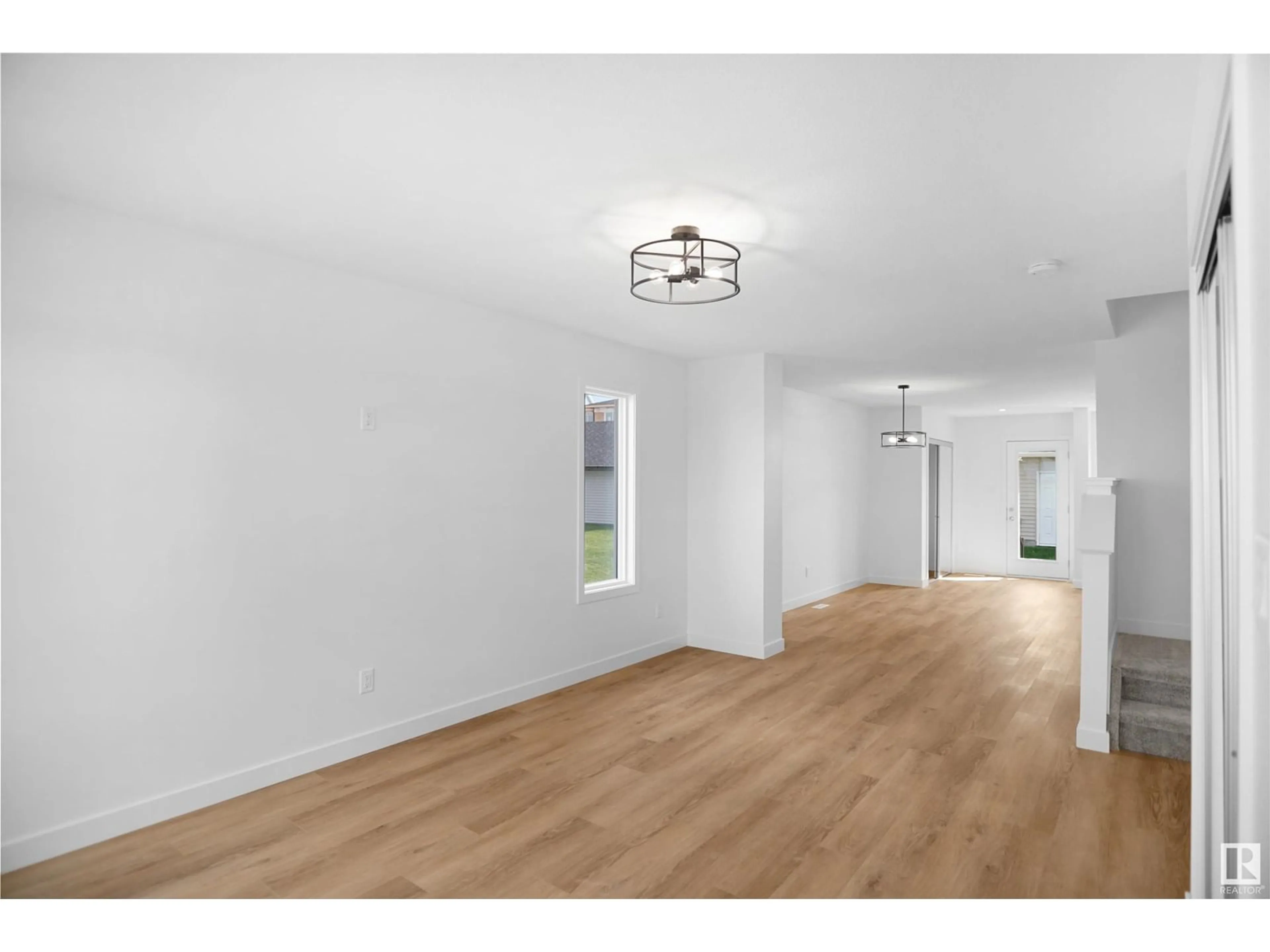 A pic of a room for 19445 22 AV, Edmonton Alberta T6M3J3
