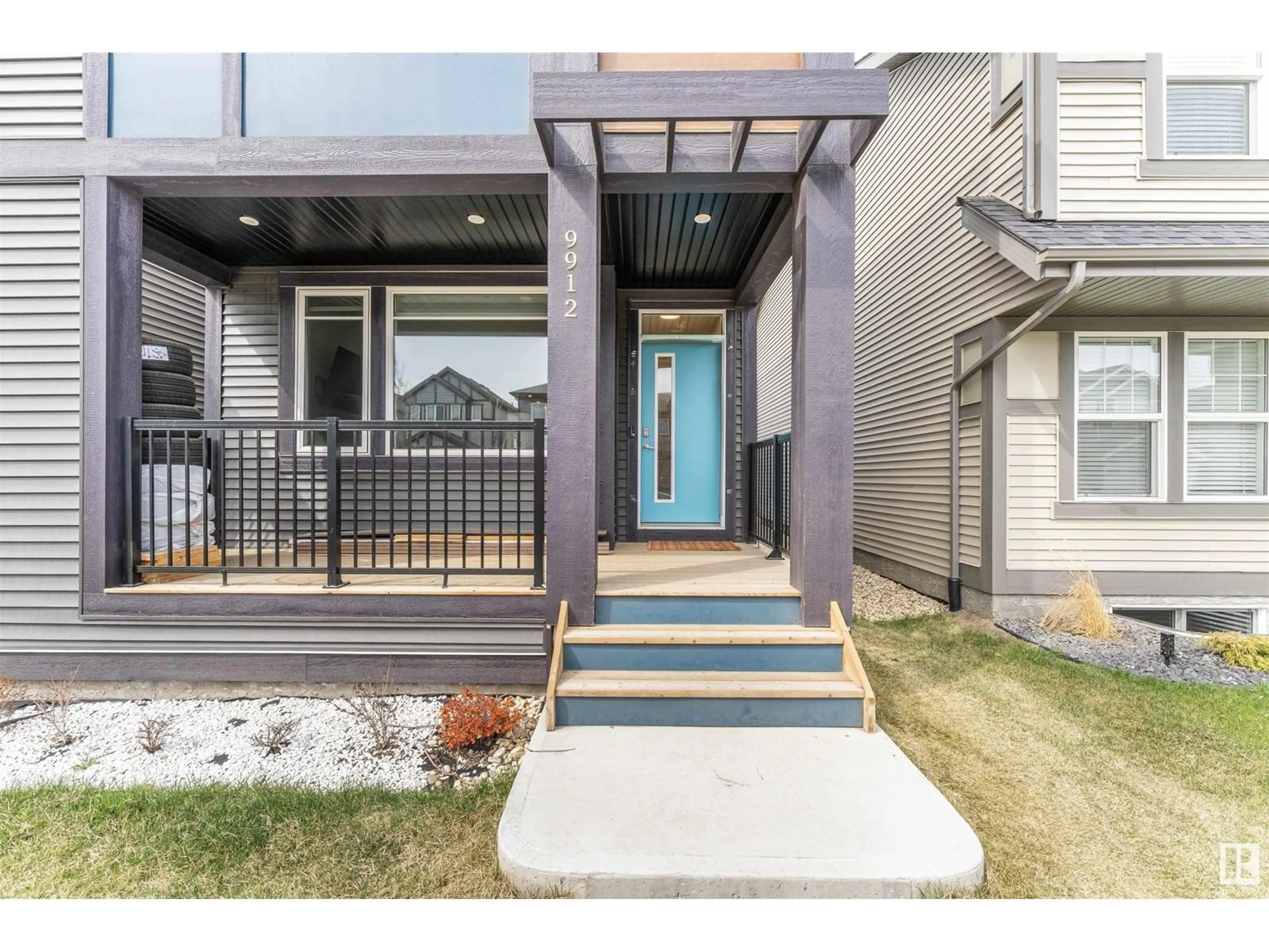 Indoor entryway for NW - 9912 226 ST, Edmonton Alberta T5T7V2