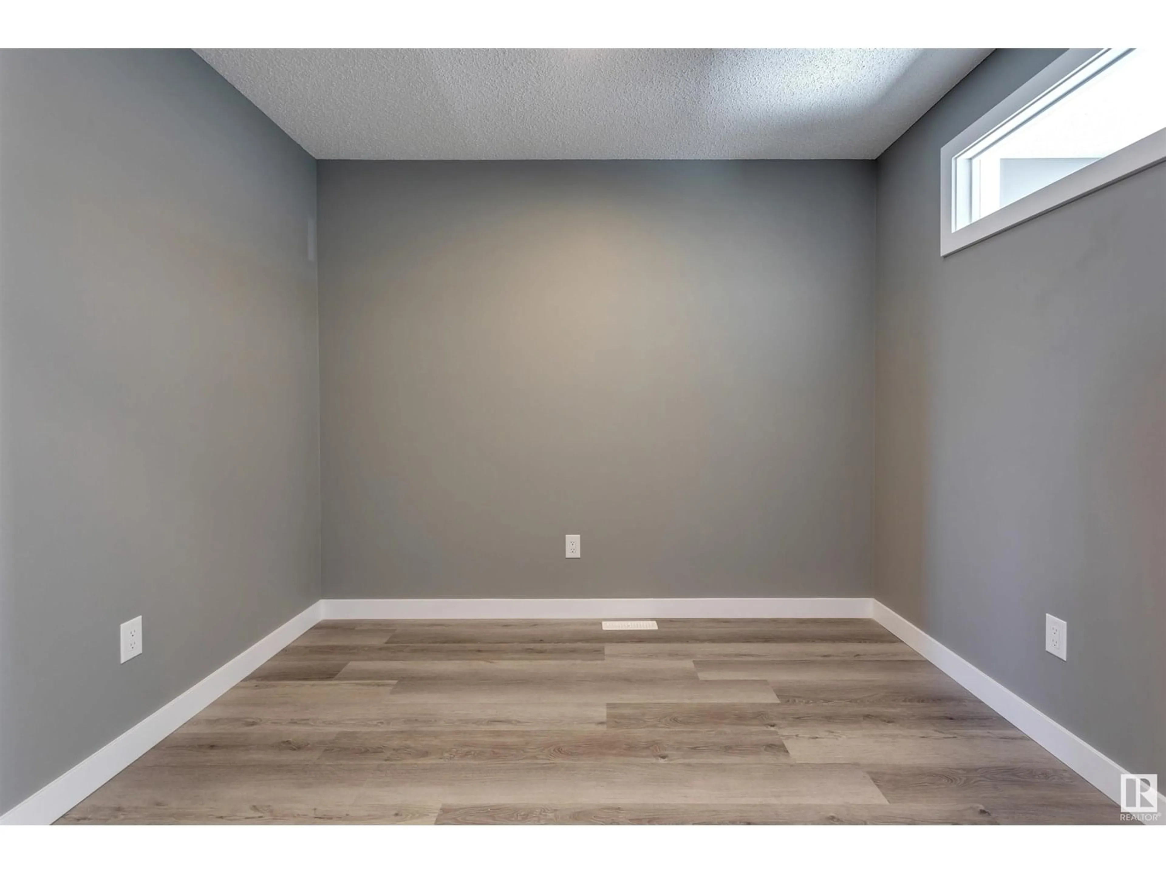A pic of a room for 7122 52 AV, Beaumont Alberta T4X2Z8