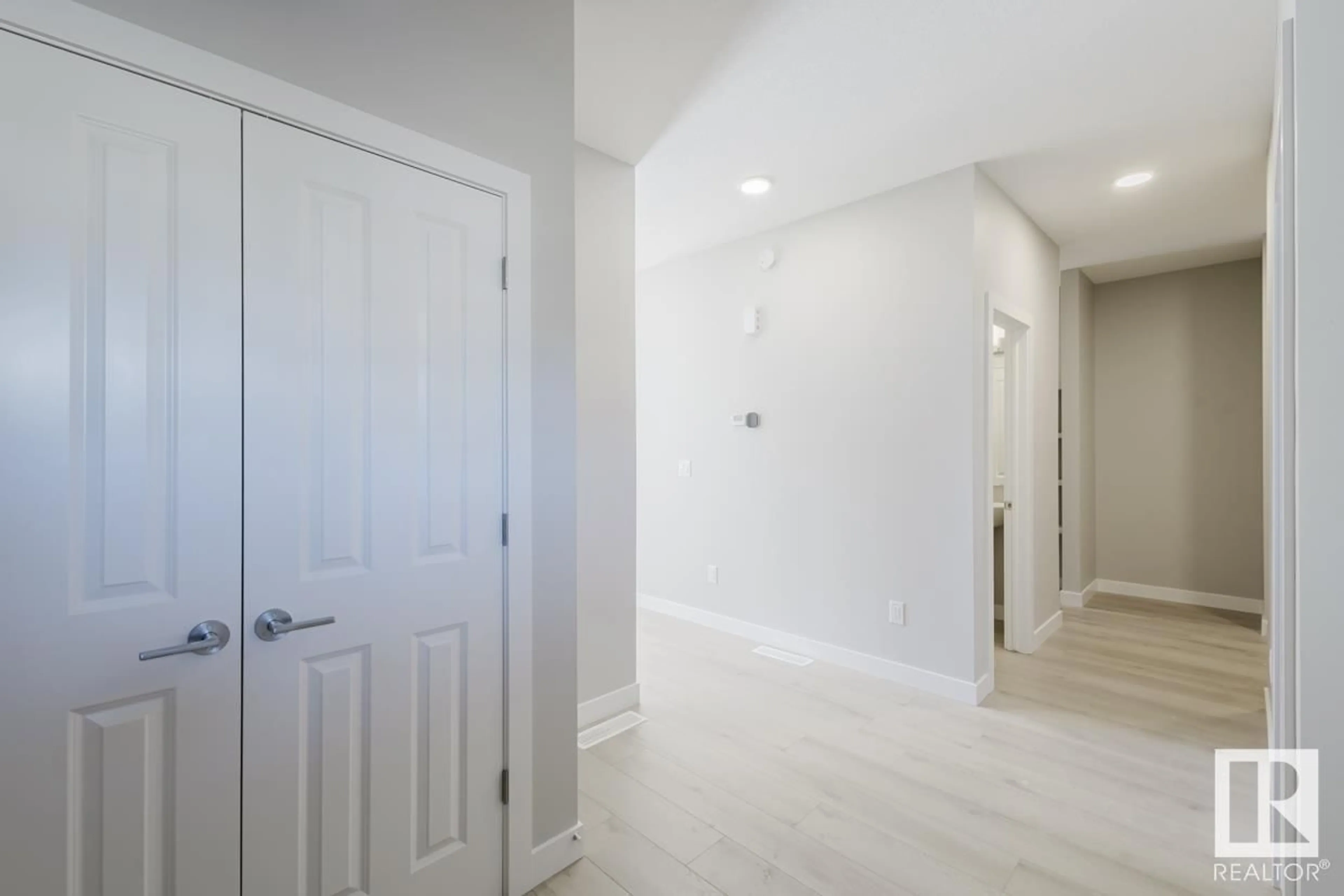 Indoor entryway for 5103 69 ST, Beaumont Alberta T4X3E4