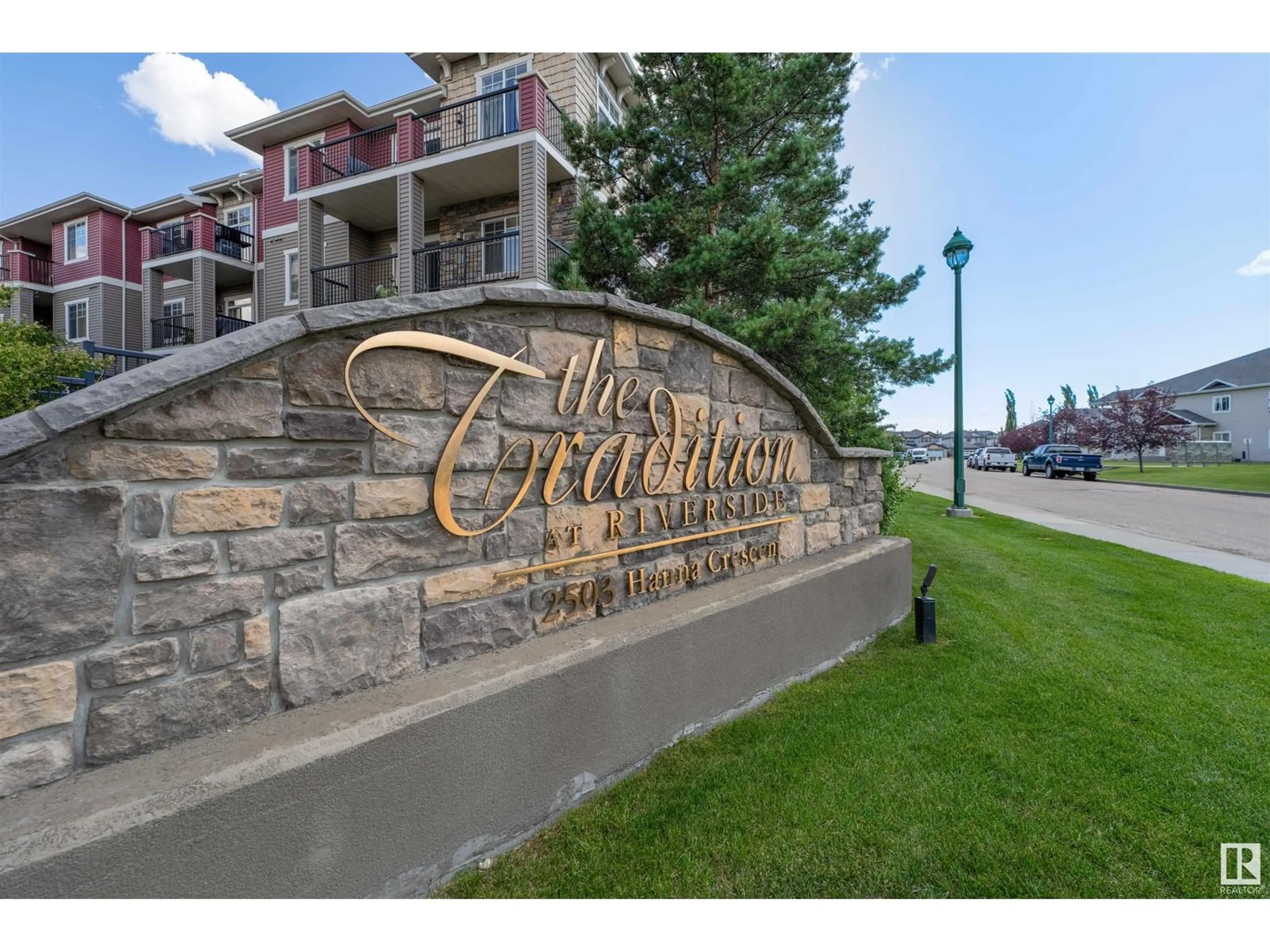 Indoor foyer for #131 - 2503 HANNA CR, Edmonton Alberta T6R0H1