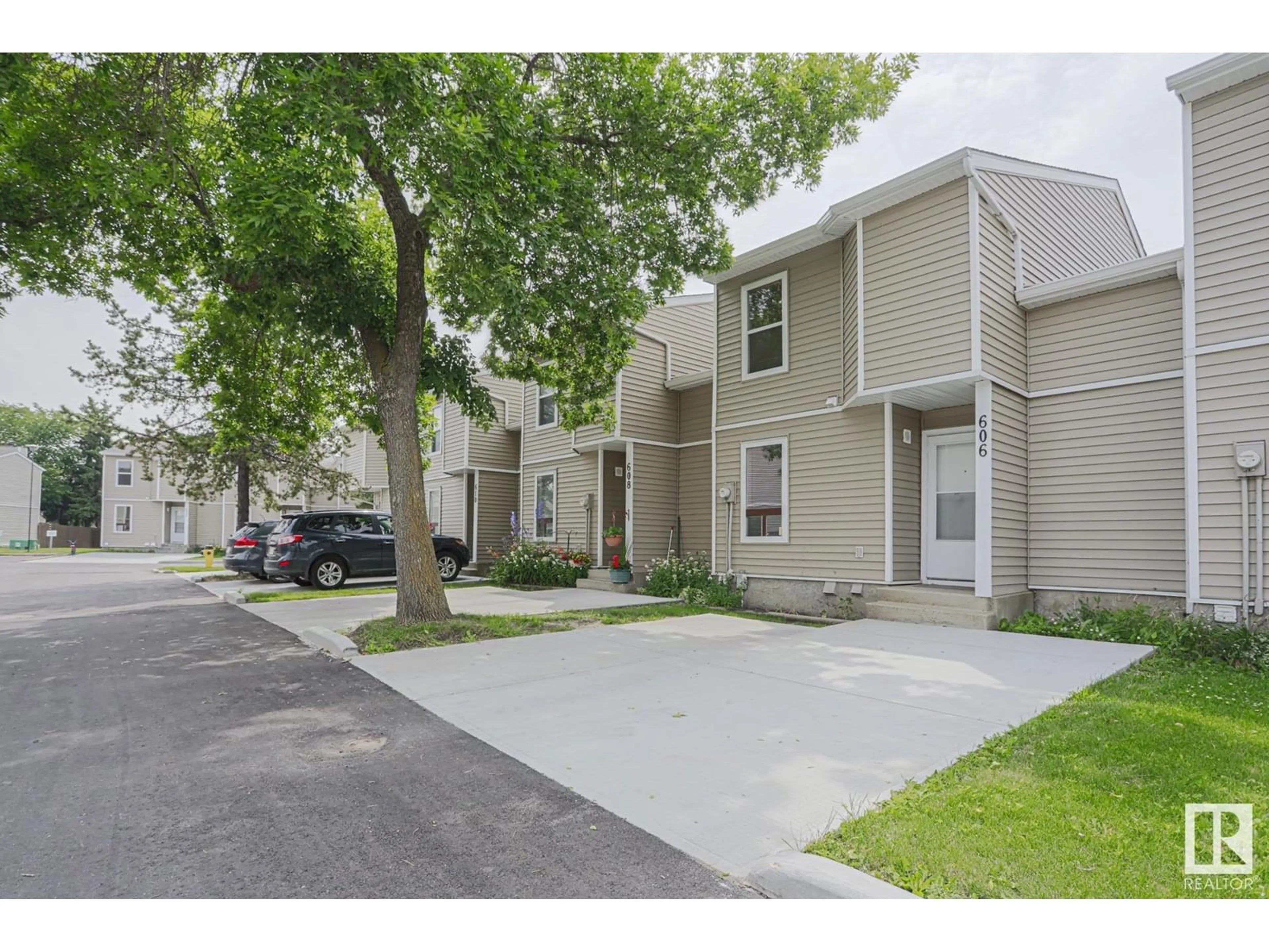 Unknown for 606 SADDLEBACK RD, Edmonton Alberta T6J4Z3