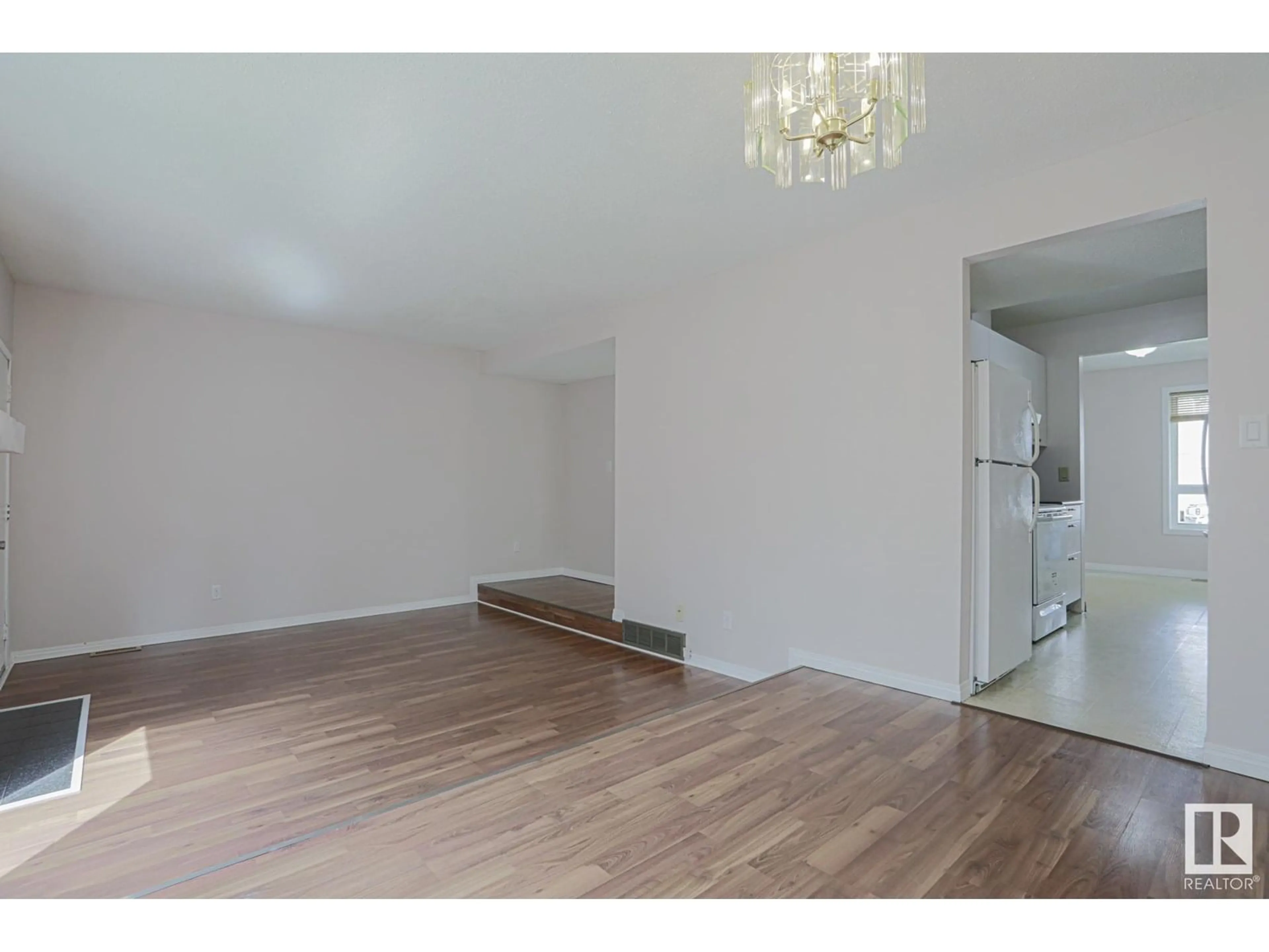 A pic of a room for 606 SADDLEBACK RD, Edmonton Alberta T6J4Z3