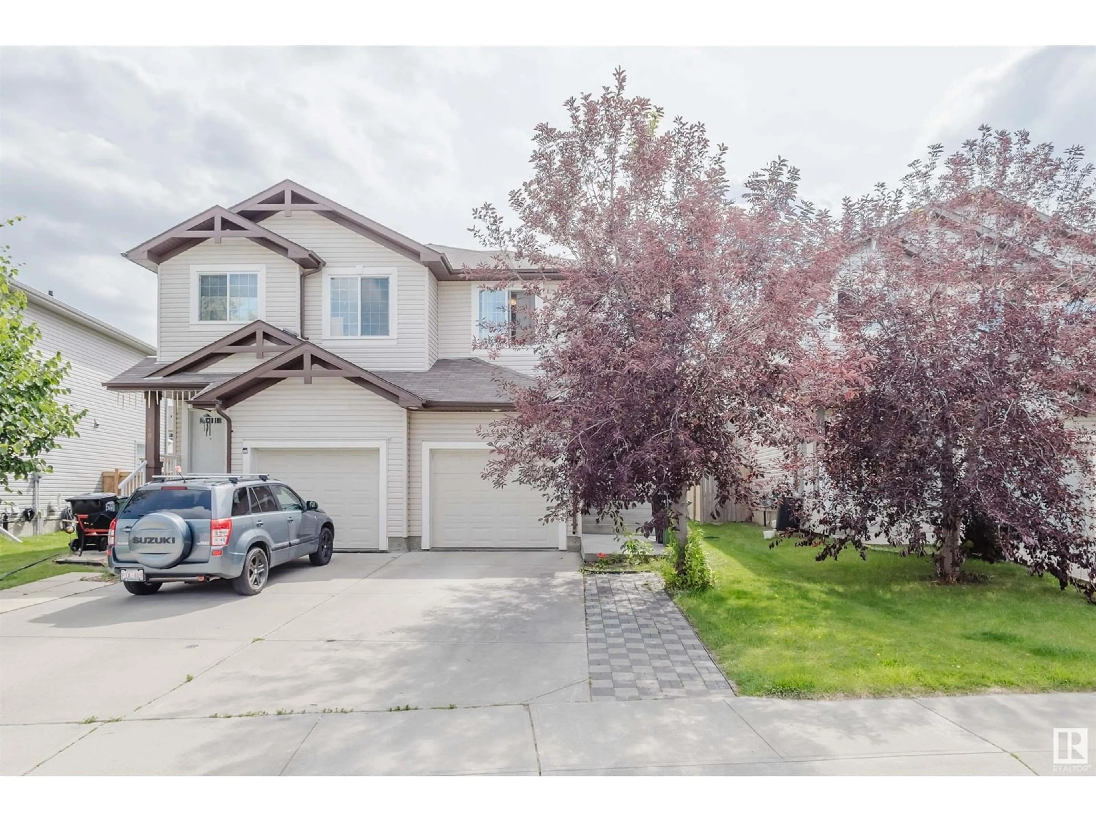 A pic from outside/outdoor area/front of a property/back of a property/a pic from drone, street for SW - 11409 13 AV, Edmonton Alberta T6W0G8