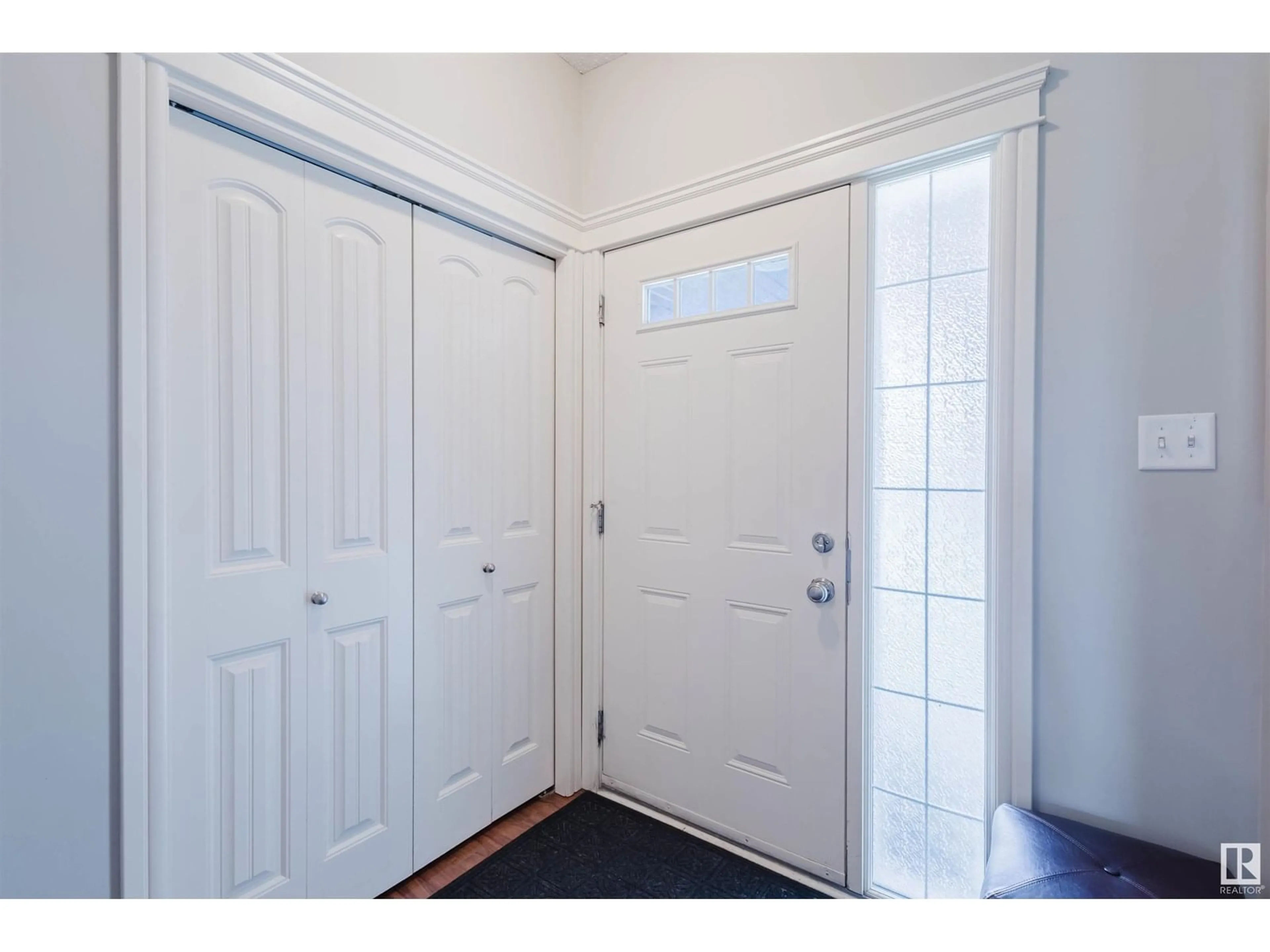 Indoor entryway for SW - 11409 13 AV, Edmonton Alberta T6W0G8