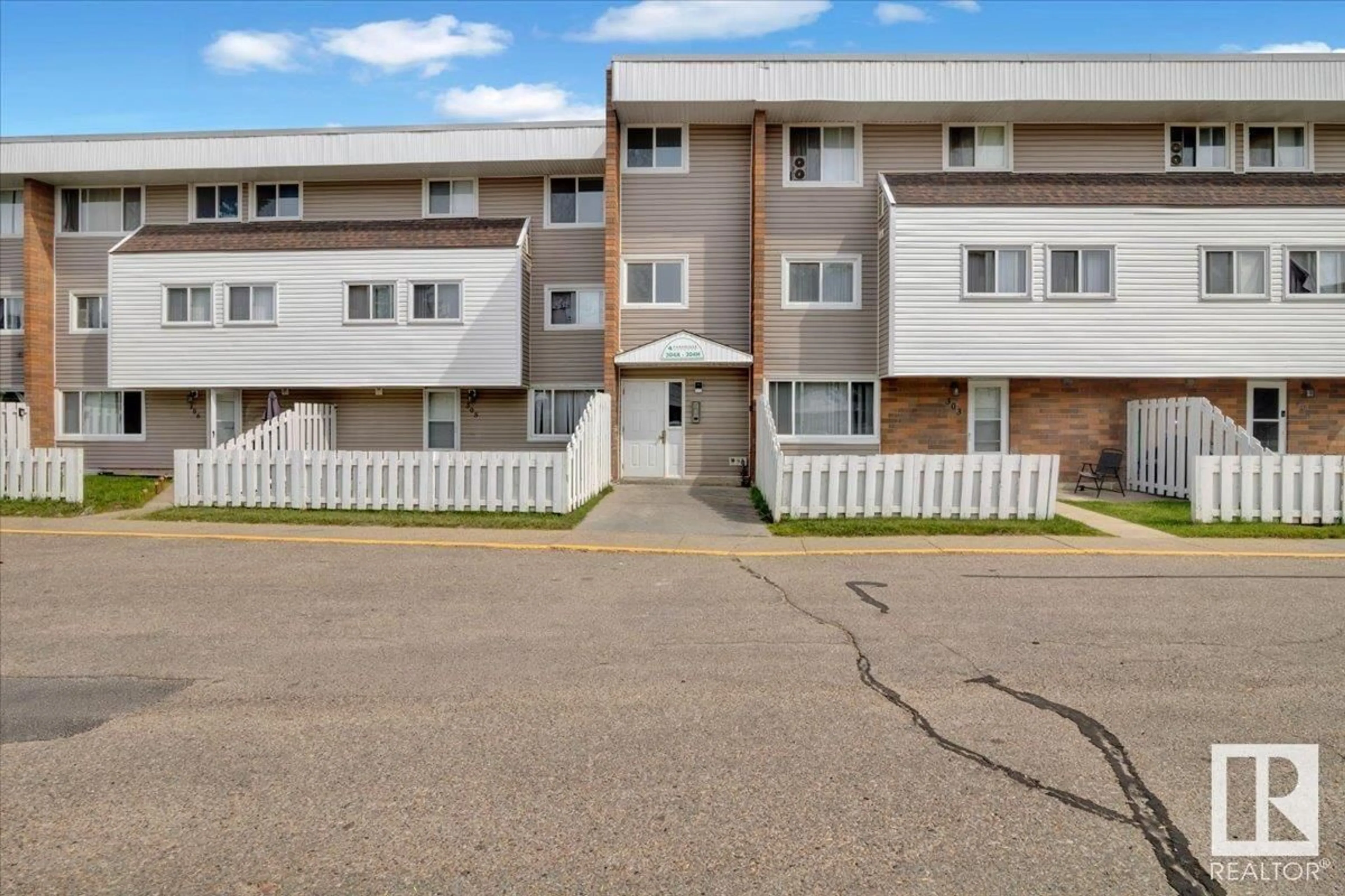 Unknown for 304E - 2908 116A AVE NW, Edmonton Alberta T5W4R7
