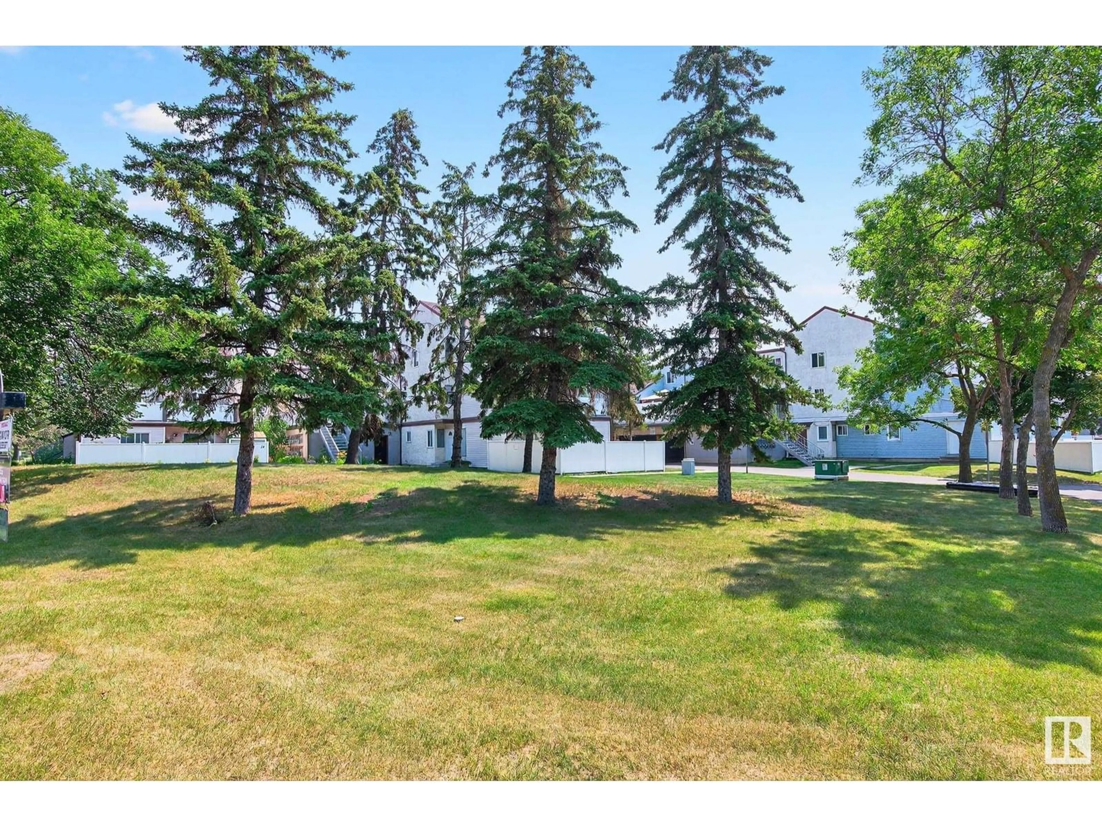 Patio, water/lake/river/ocean view for 37 LANCASTER TC, Edmonton Alberta T5X5S3