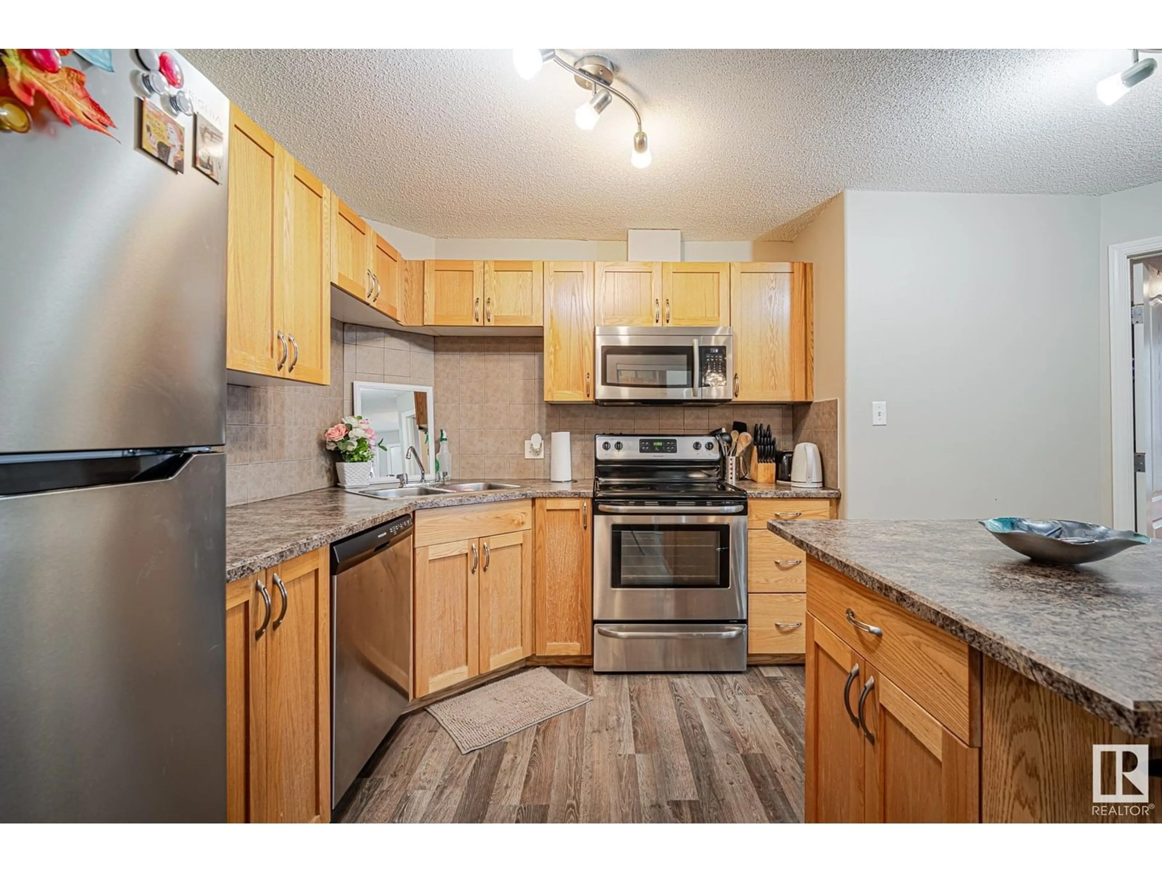 Standard kitchen, unknown for #1124 - 1124 CLAREVIEW STATION DR, Edmonton Alberta T5Y0E6