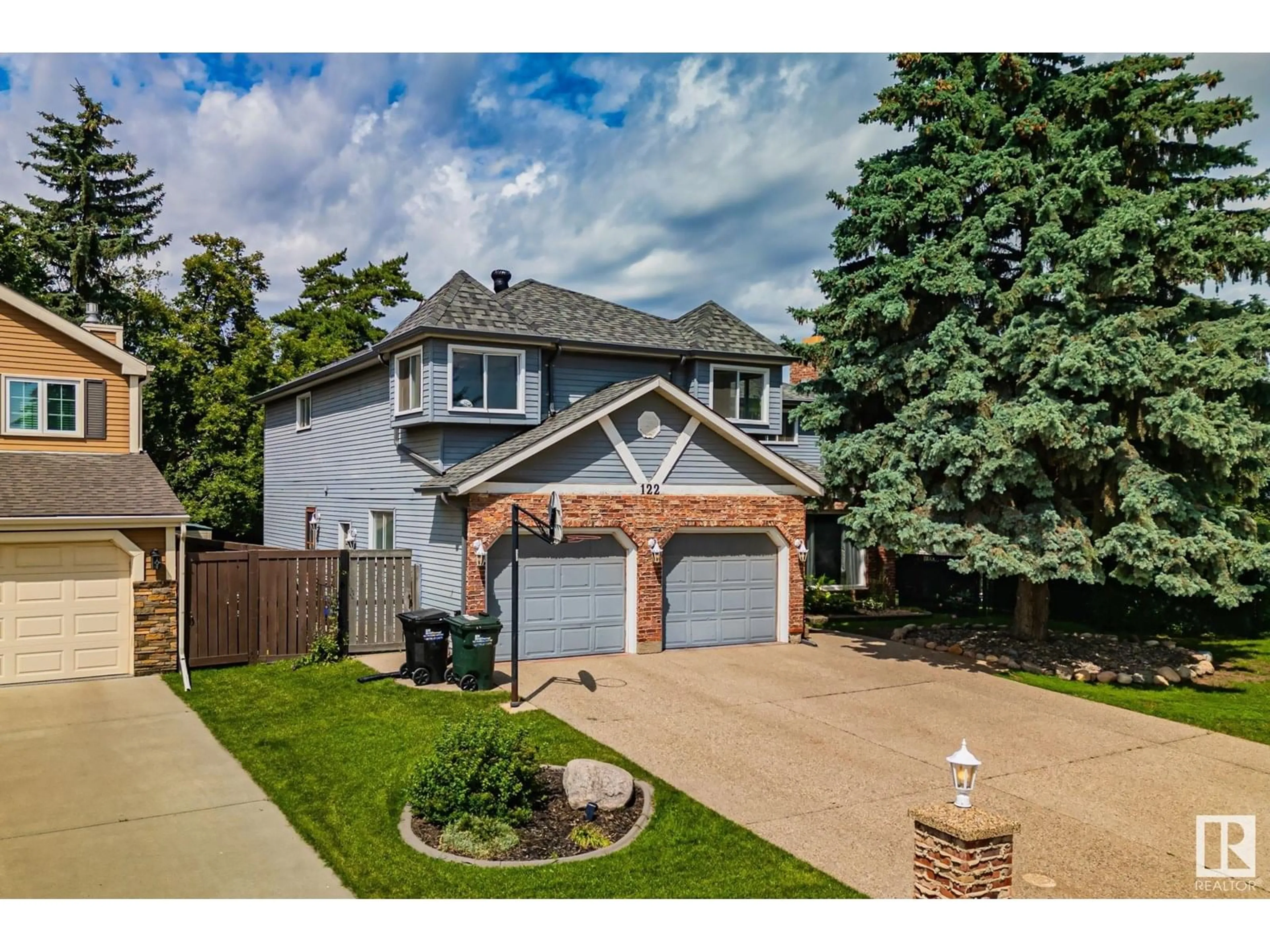 Unknown for 122 VILLAGE DO, Sherwood Park Alberta T8A4L6