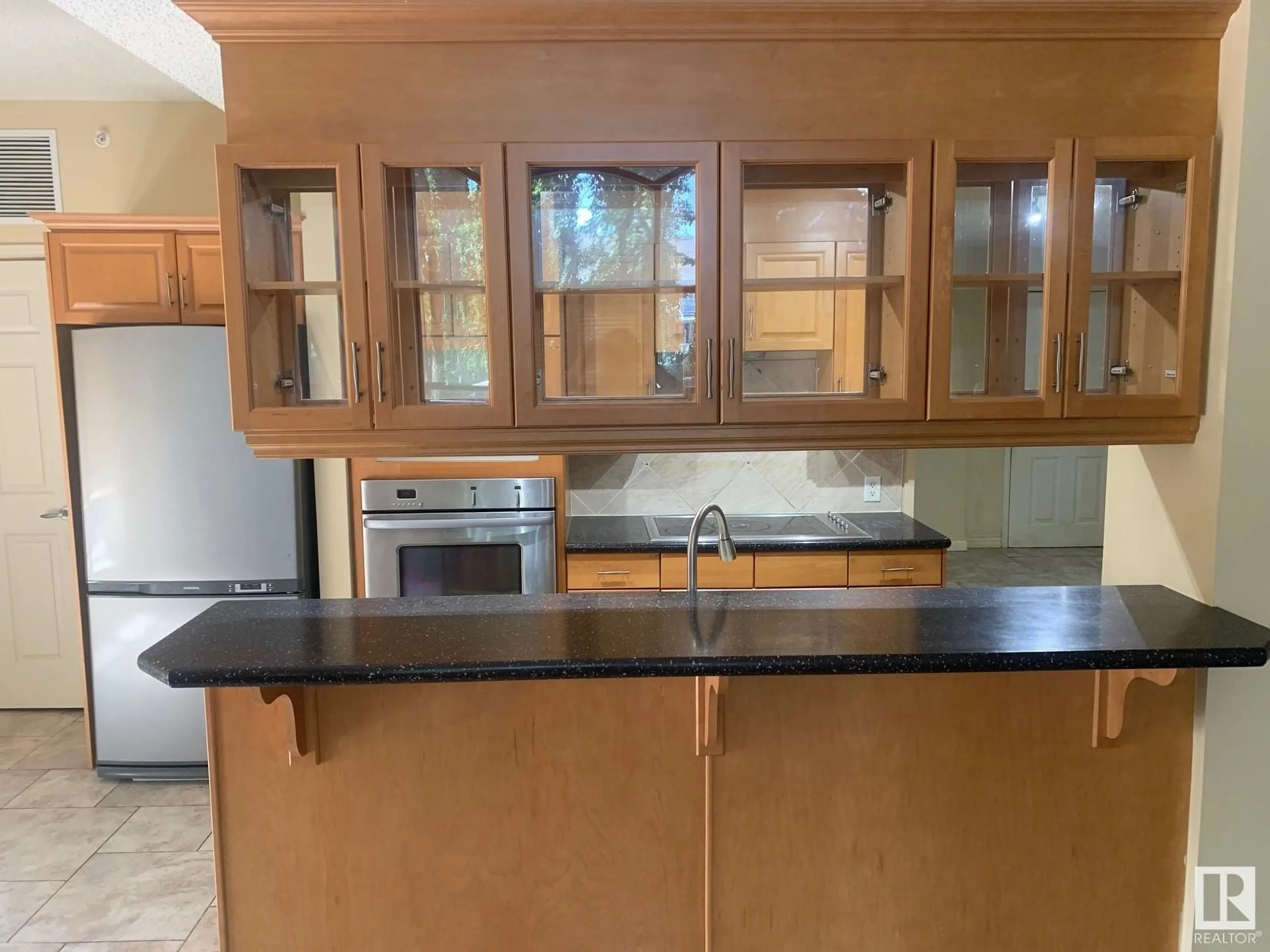 Standard kitchen, unknown for #105 - 10108 125 ST, Edmonton Alberta T5N4B6