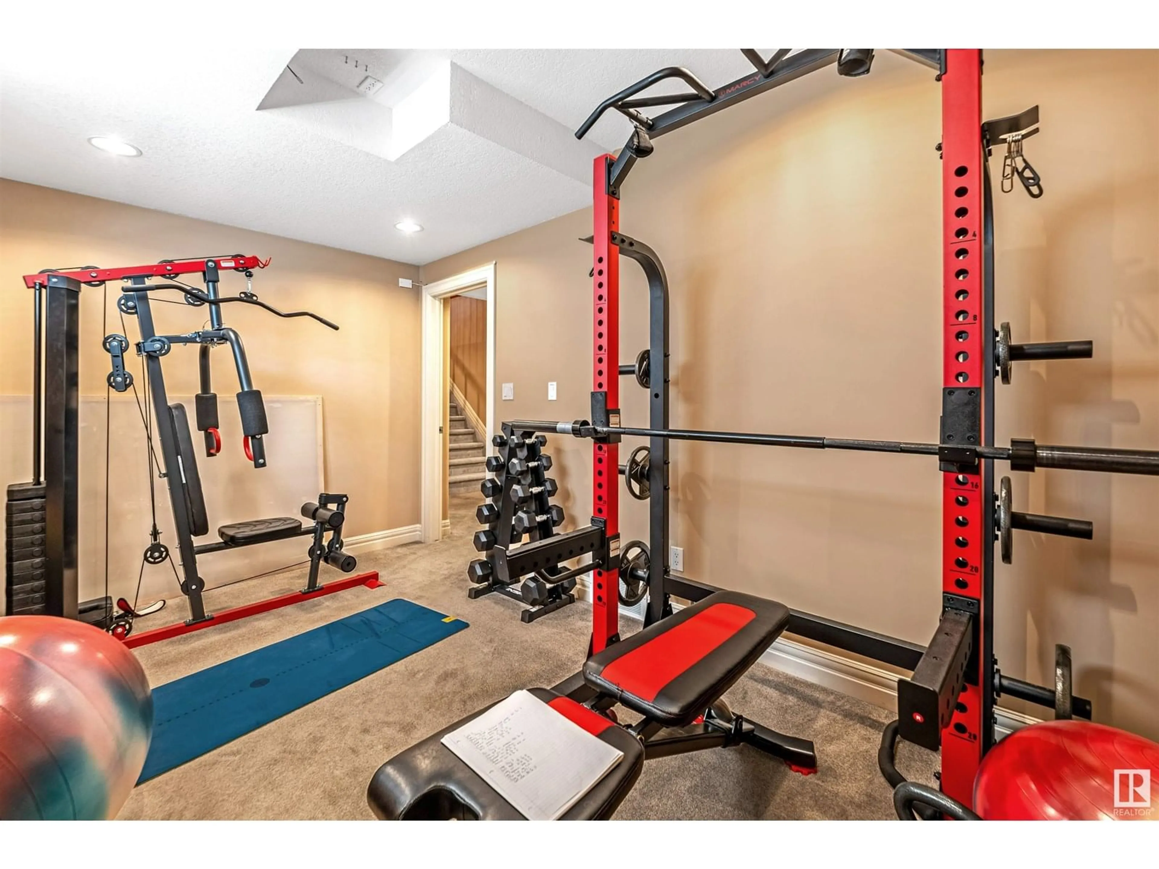 Gym or fitness room for 6928 14 AV, Edmonton Alberta T6L1L3