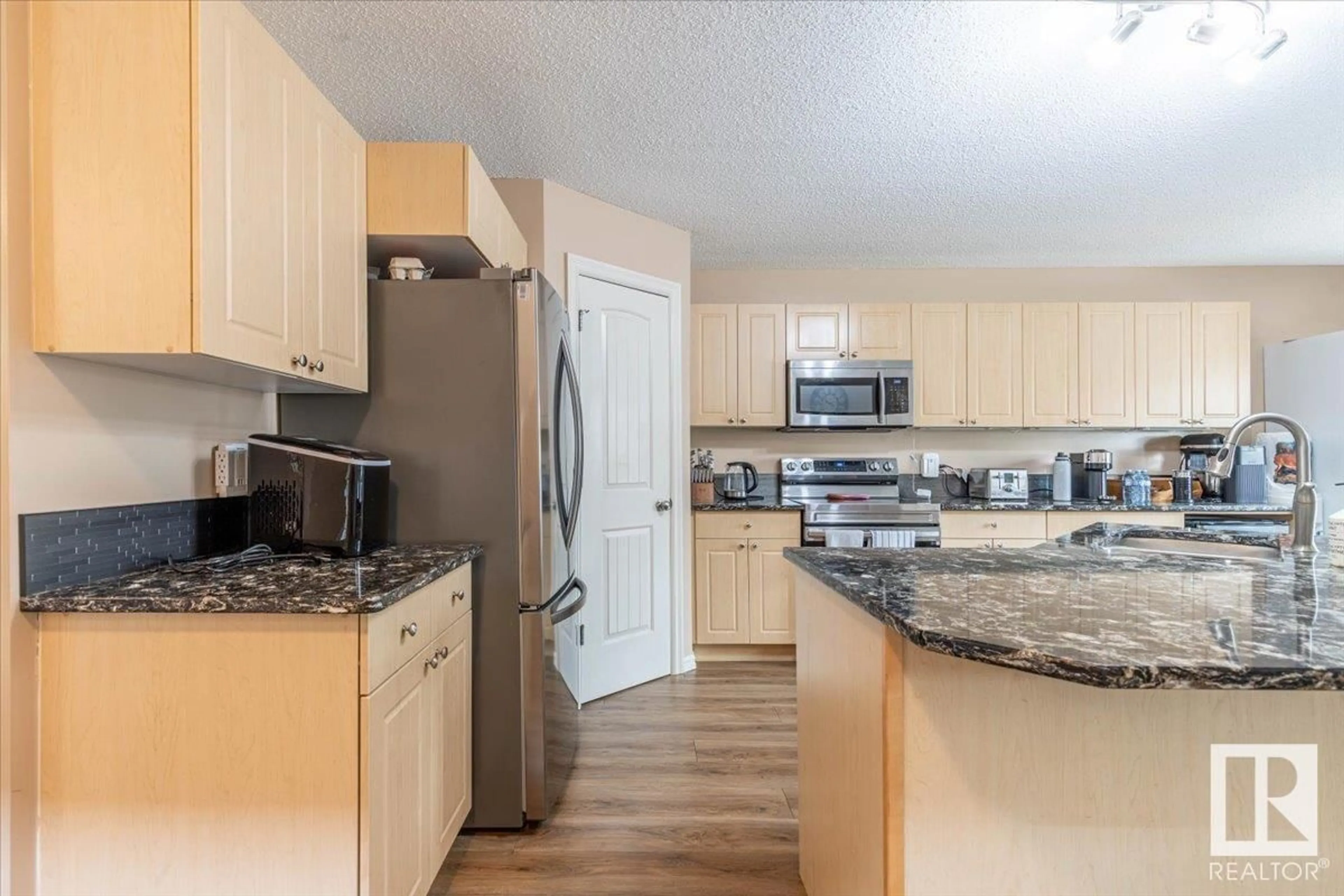 Unknown for 21335 91A AV, Edmonton Alberta T5T0W5