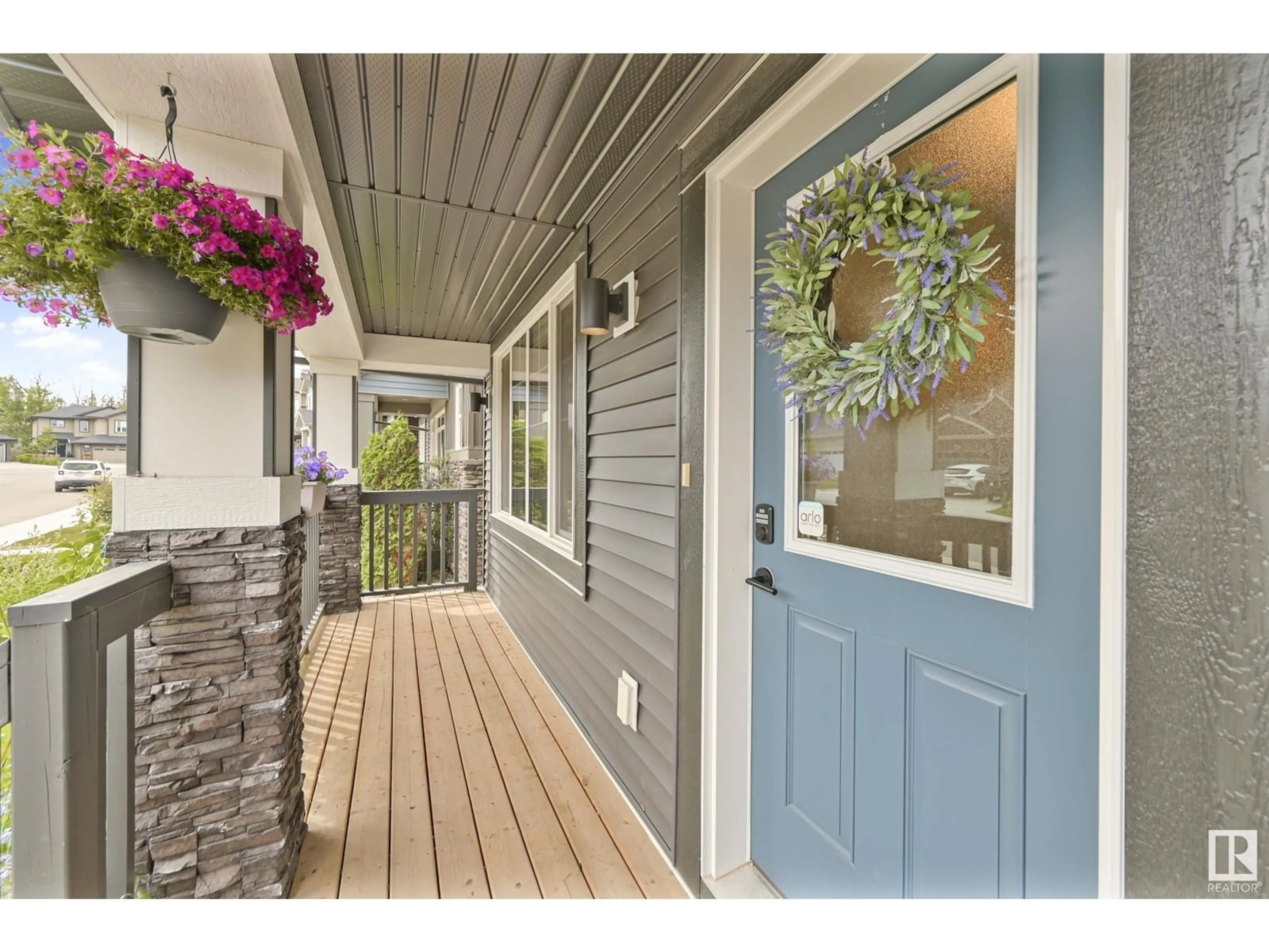 Indoor entryway for 627 MERLIN LANDING LD, Edmonton Alberta T5S0M1