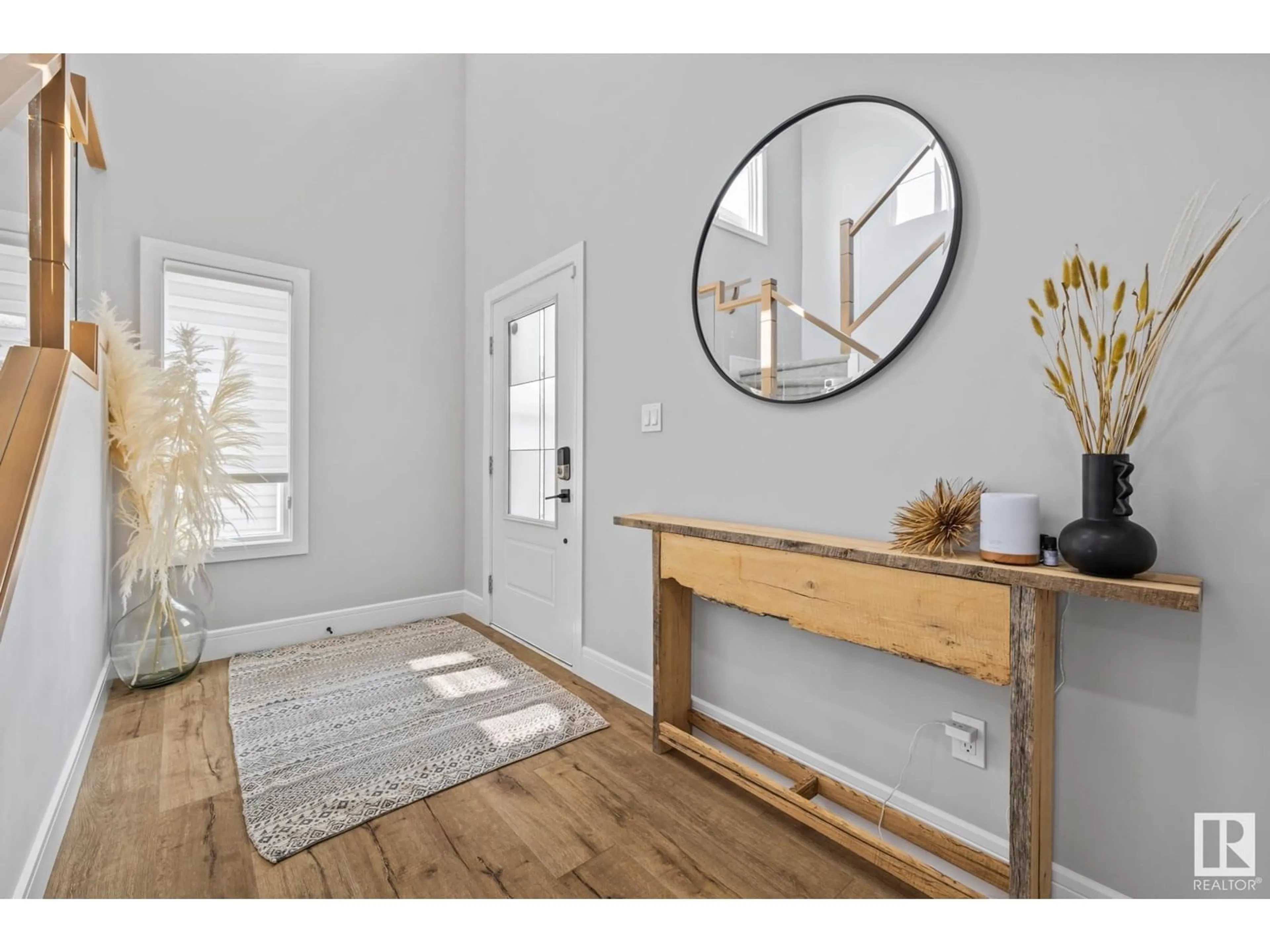 Indoor entryway for 318 HAVEN DR, Leduc Alberta T9E1B6