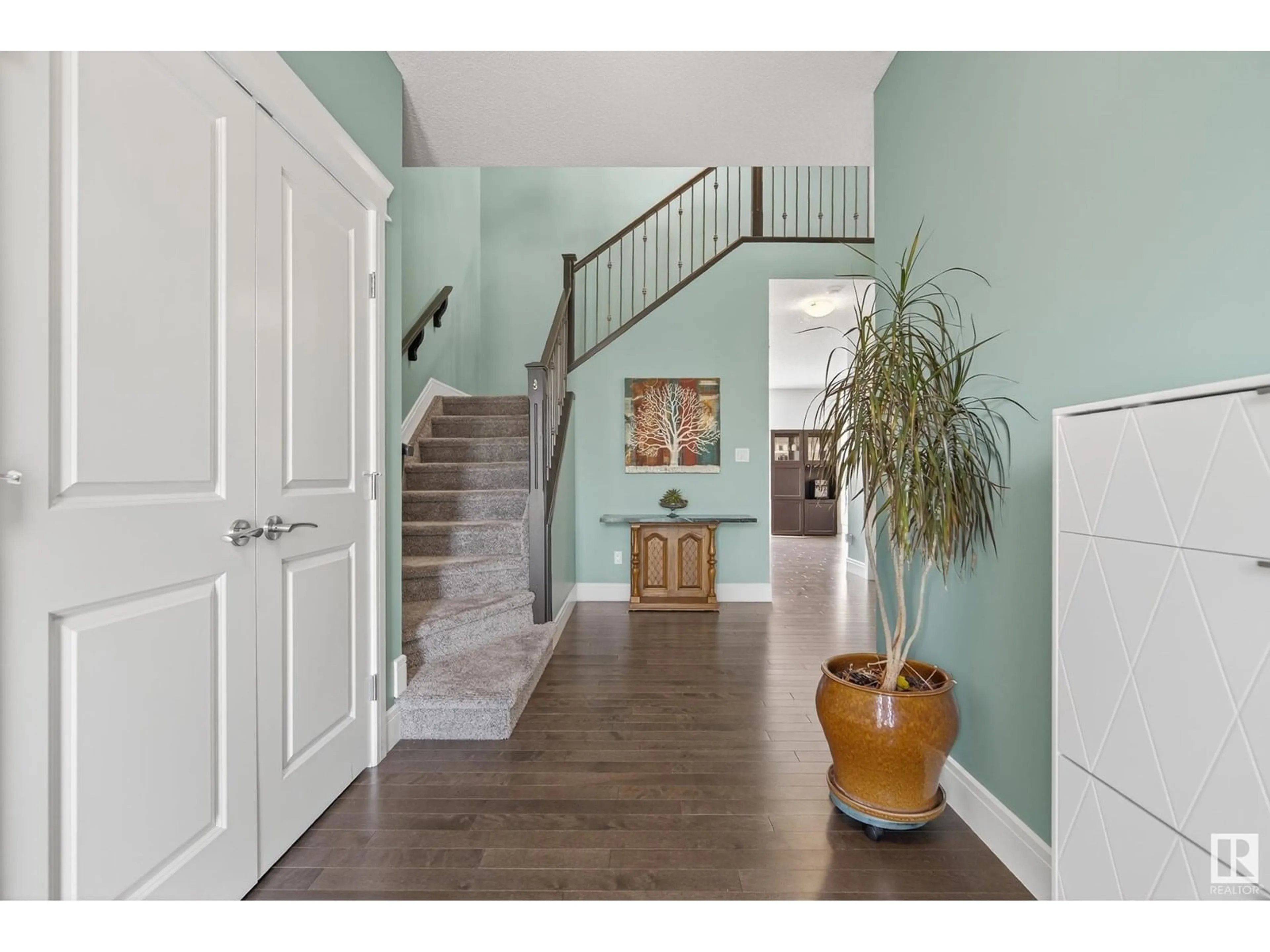 Indoor entryway for 6607 54 AV, Beaumont Alberta T4X2A2