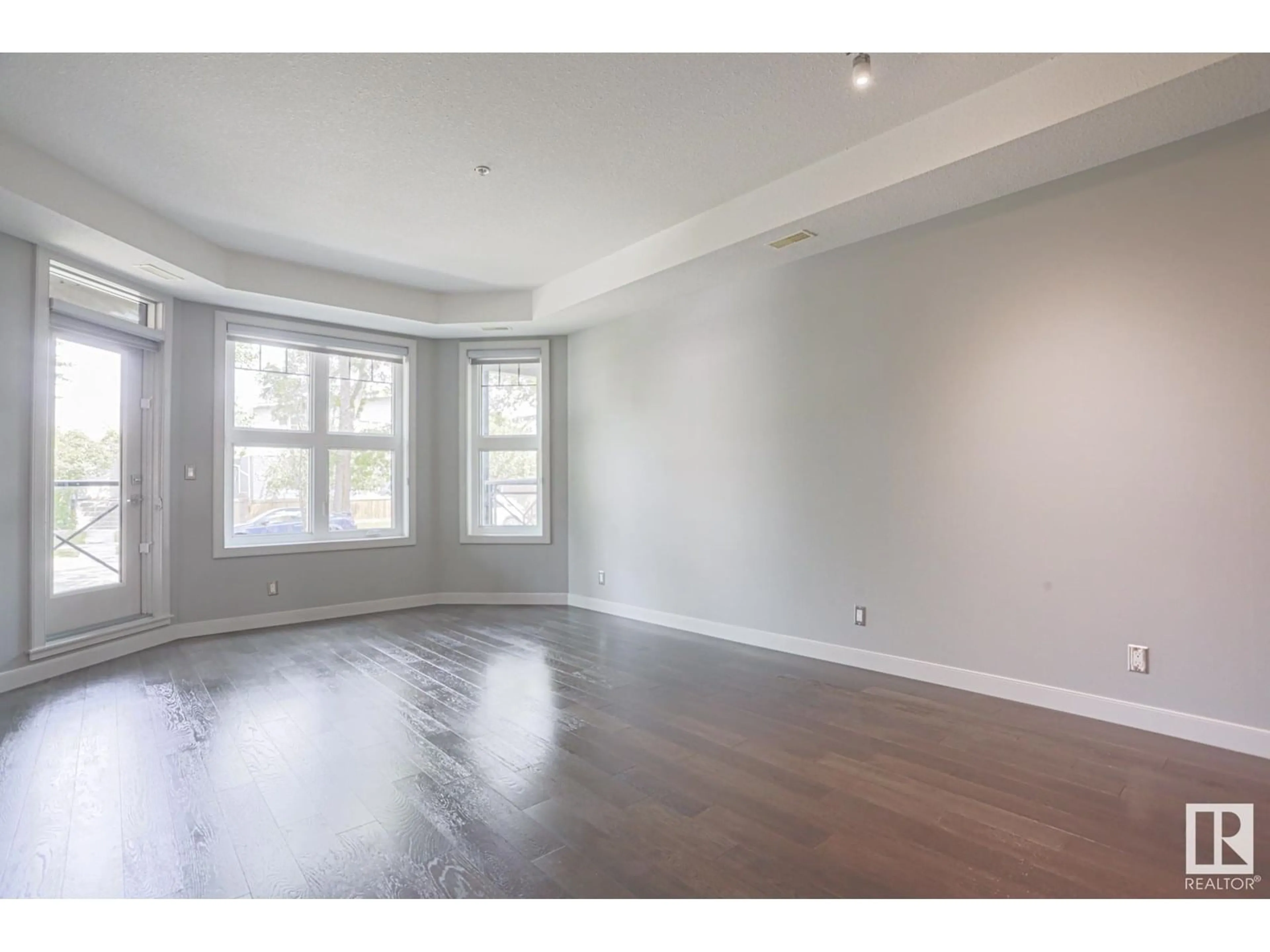 A pic of a room for #101 - 10811 72 AV, Edmonton Alberta T6W1A4