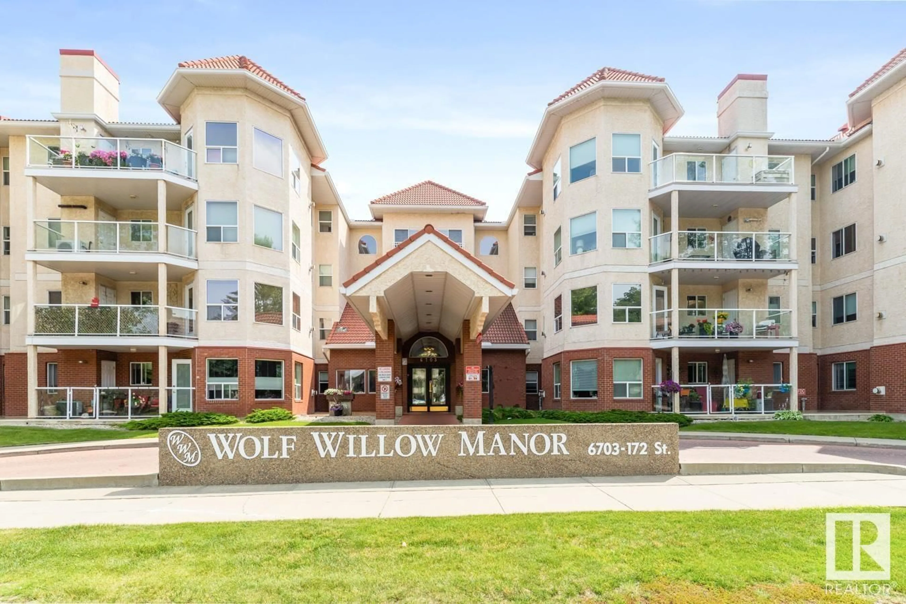 Indoor foyer for #106 - 6703 172 ST, Edmonton Alberta T5T6H9