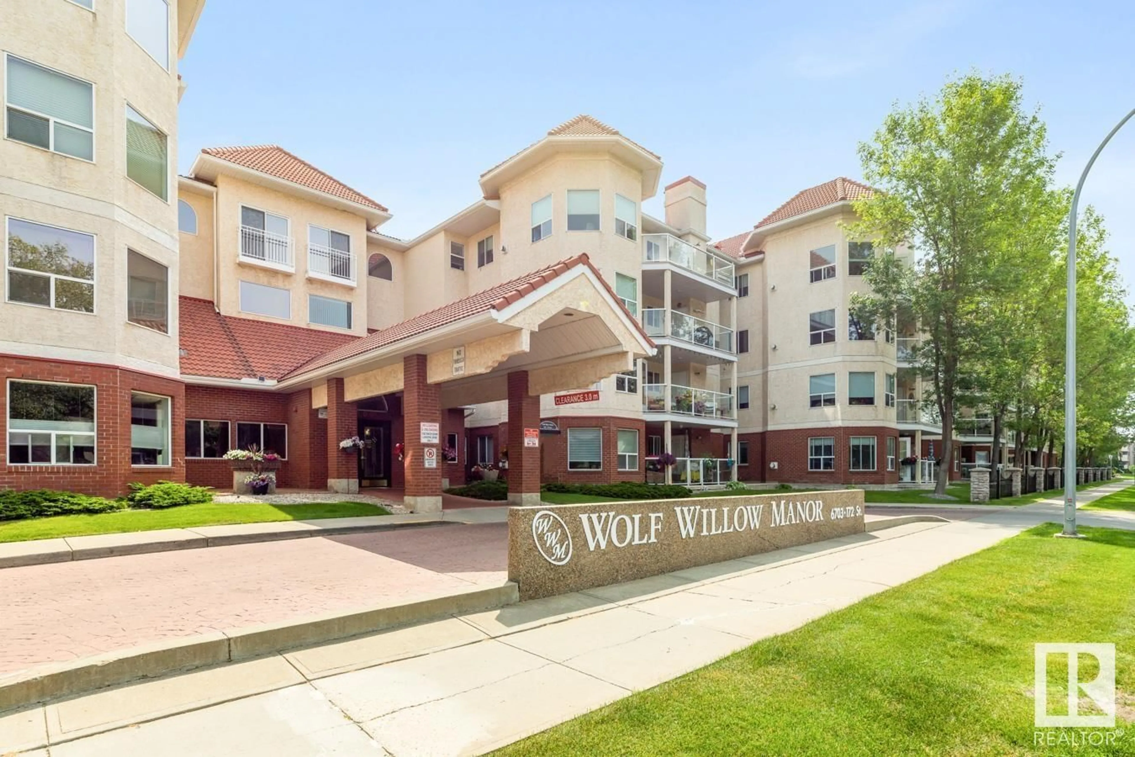 Indoor foyer for #106 - 6703 172 ST, Edmonton Alberta T5T6H9