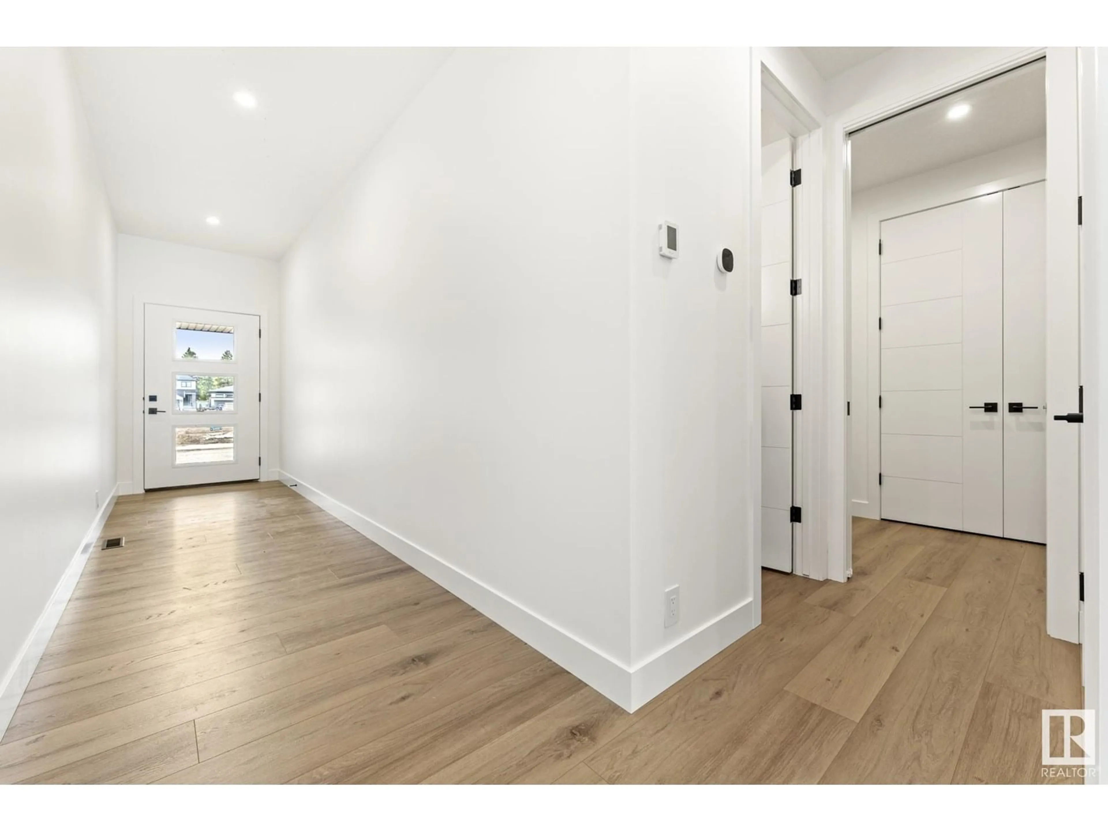Indoor entryway for 101 NEWBURY CI, Sherwood Park Alberta T8B0E8