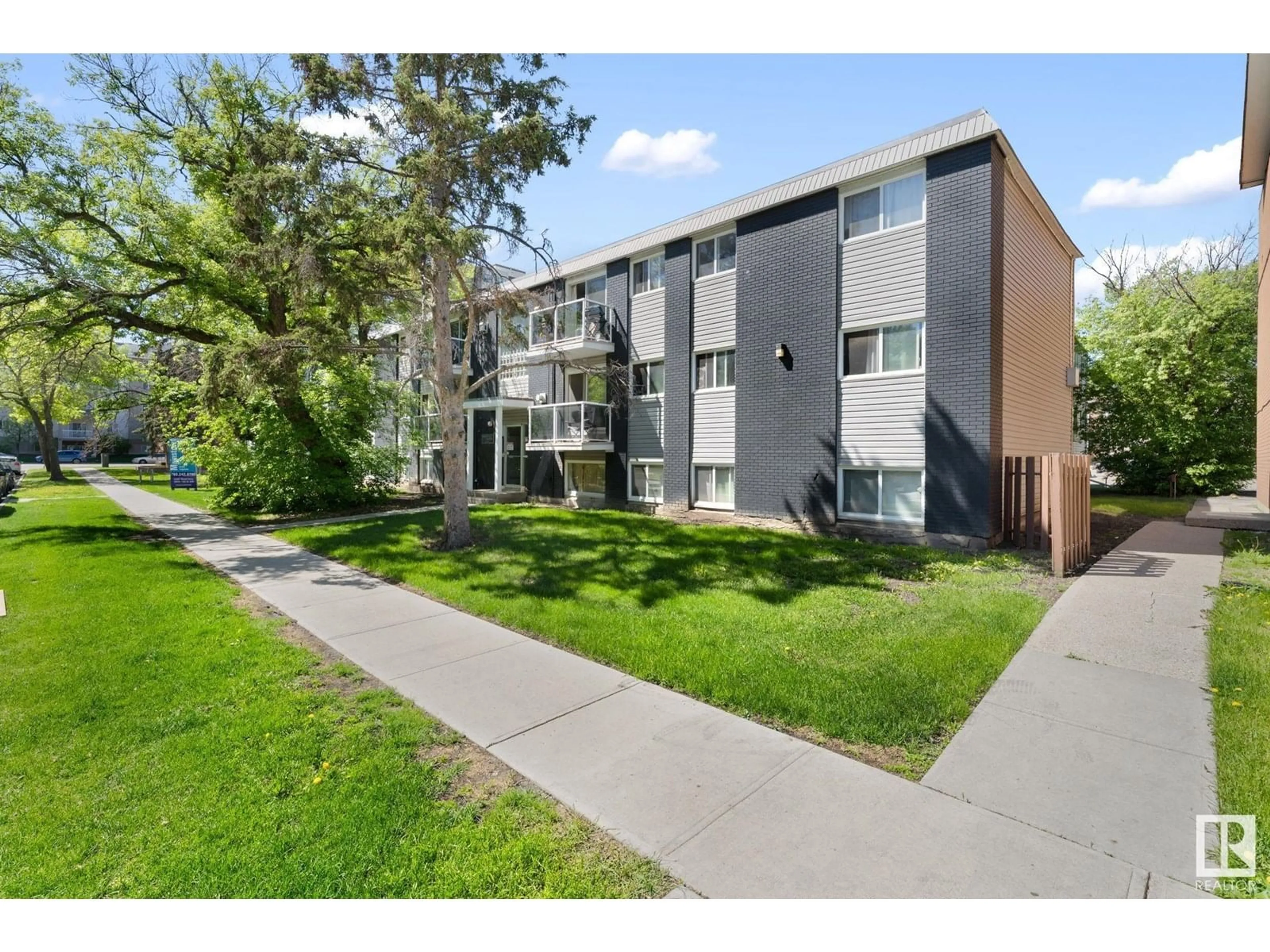Unknown for #9 - 10620 122 ST, Edmonton Alberta T5N1M8