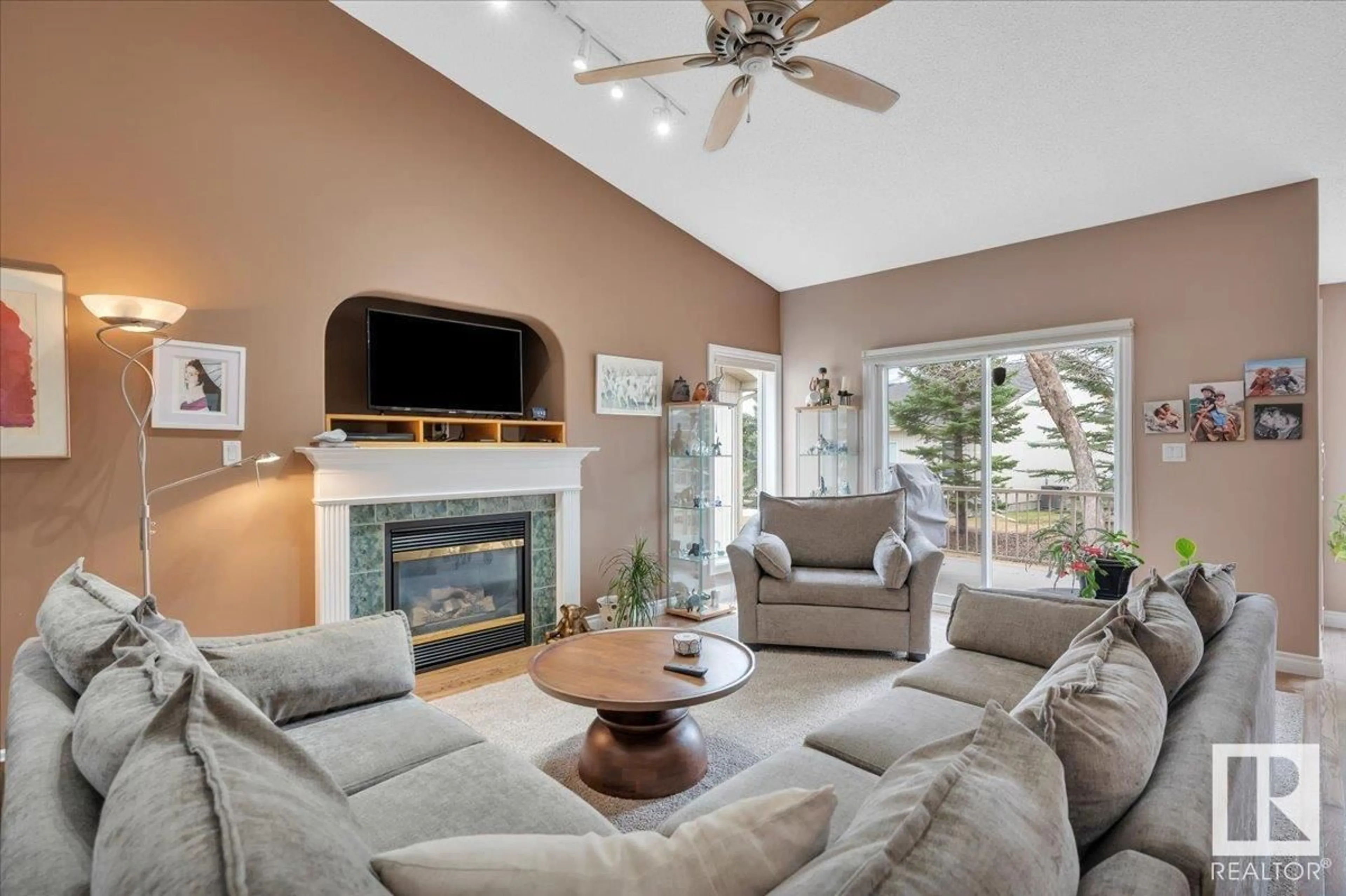 Living room with furniture, unknown for 56 929 PICARD DR, Edmonton Alberta T5T6J7