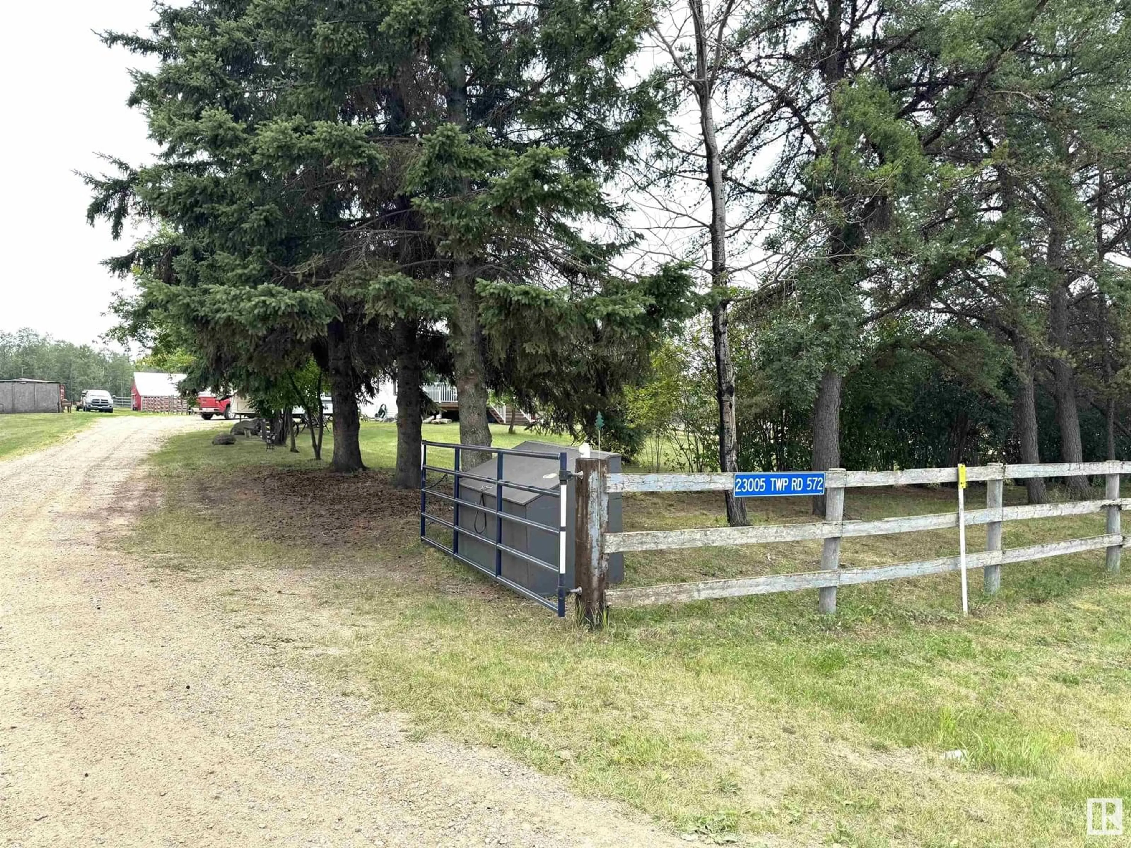 A pic from outside/outdoor area/front of a property/back of a property/a pic from drone, unknown for 23005 TWP ROAD 572, Rural Sturgeon County Alberta T0A1N5