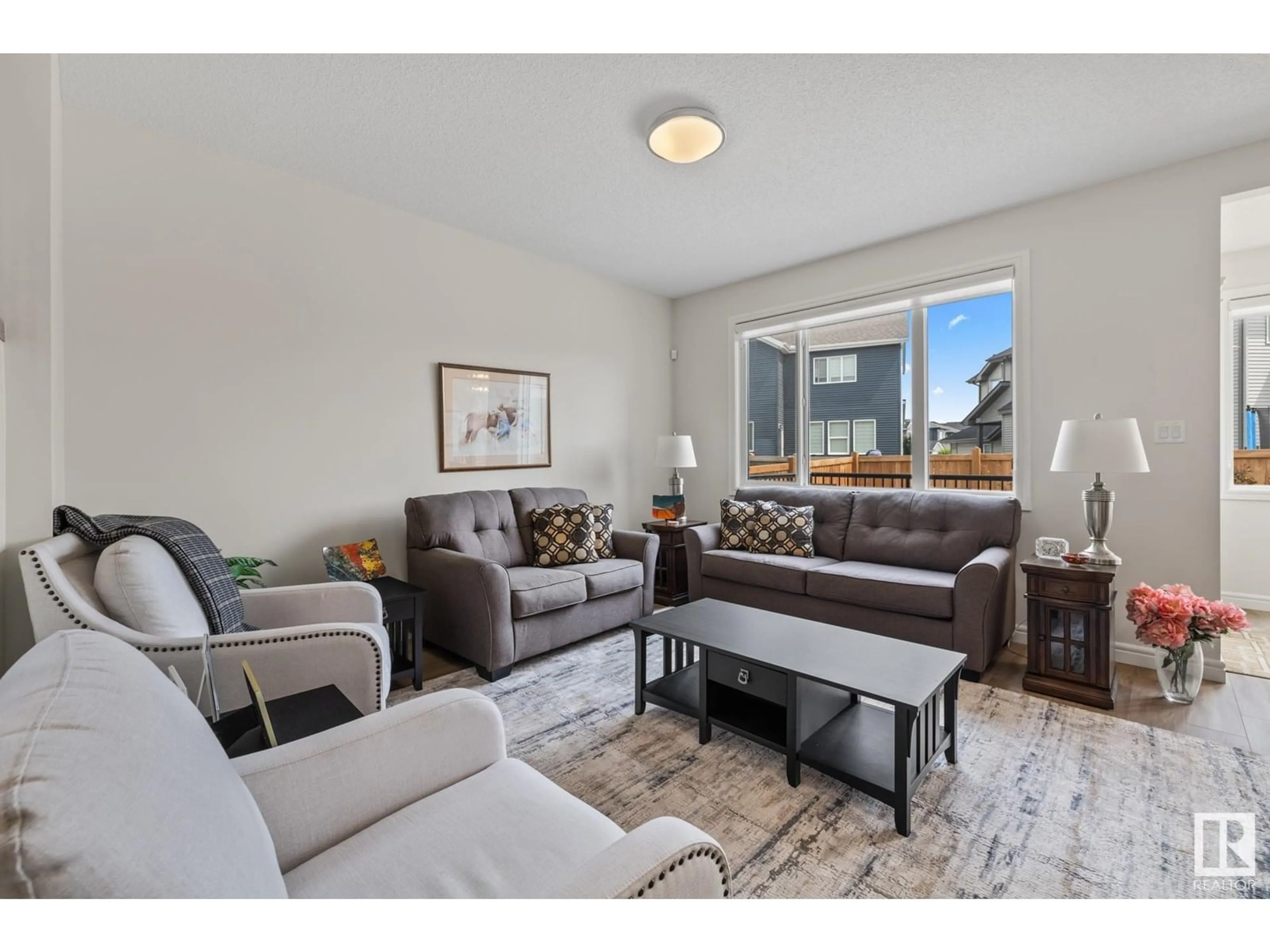 Living room with furniture, unknown for 368 EDGEMONT RD, Edmonton Alberta T6M0Y4