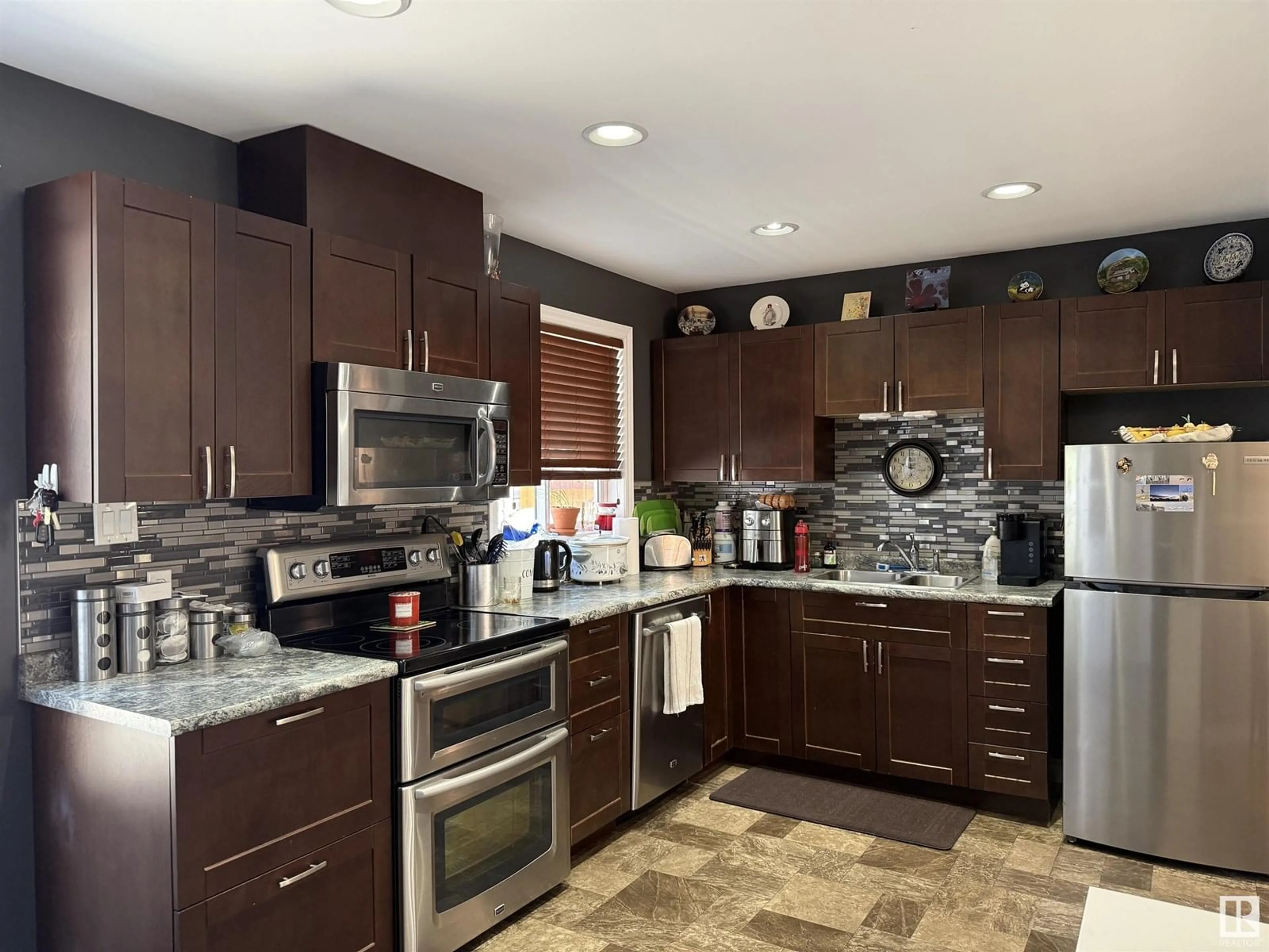 Contemporary kitchen, ceramic/tile floor for NW - 13132 135 ST, Edmonton Alberta T5L1Y5