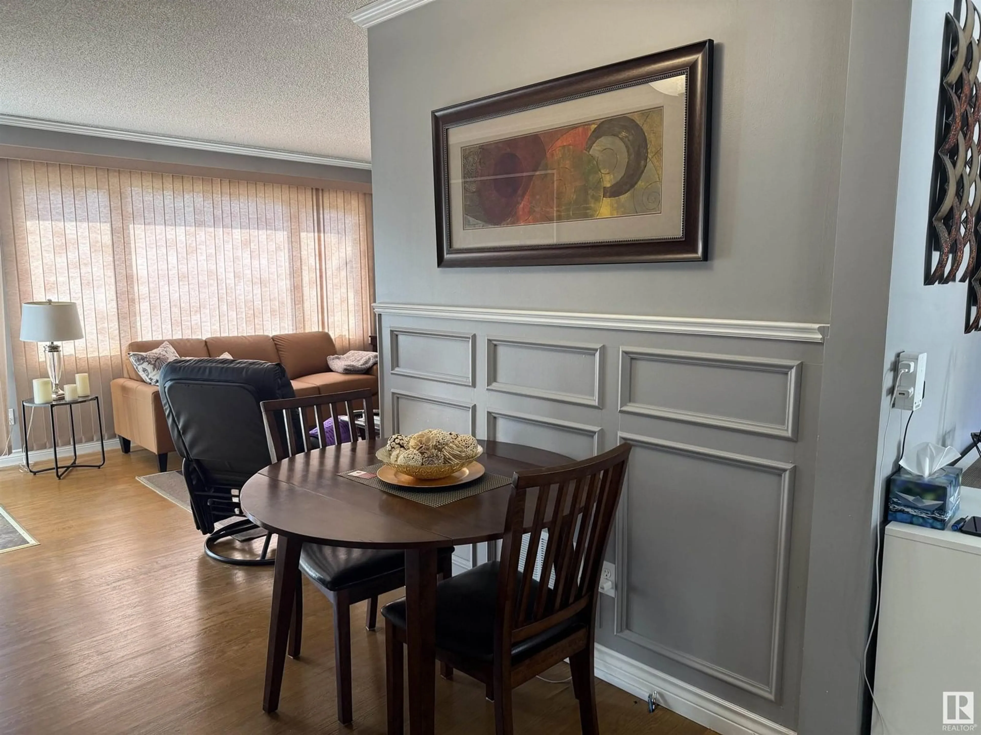 Dining room, wood/laminate floor for NW - 13132 135 ST, Edmonton Alberta T5L1Y5