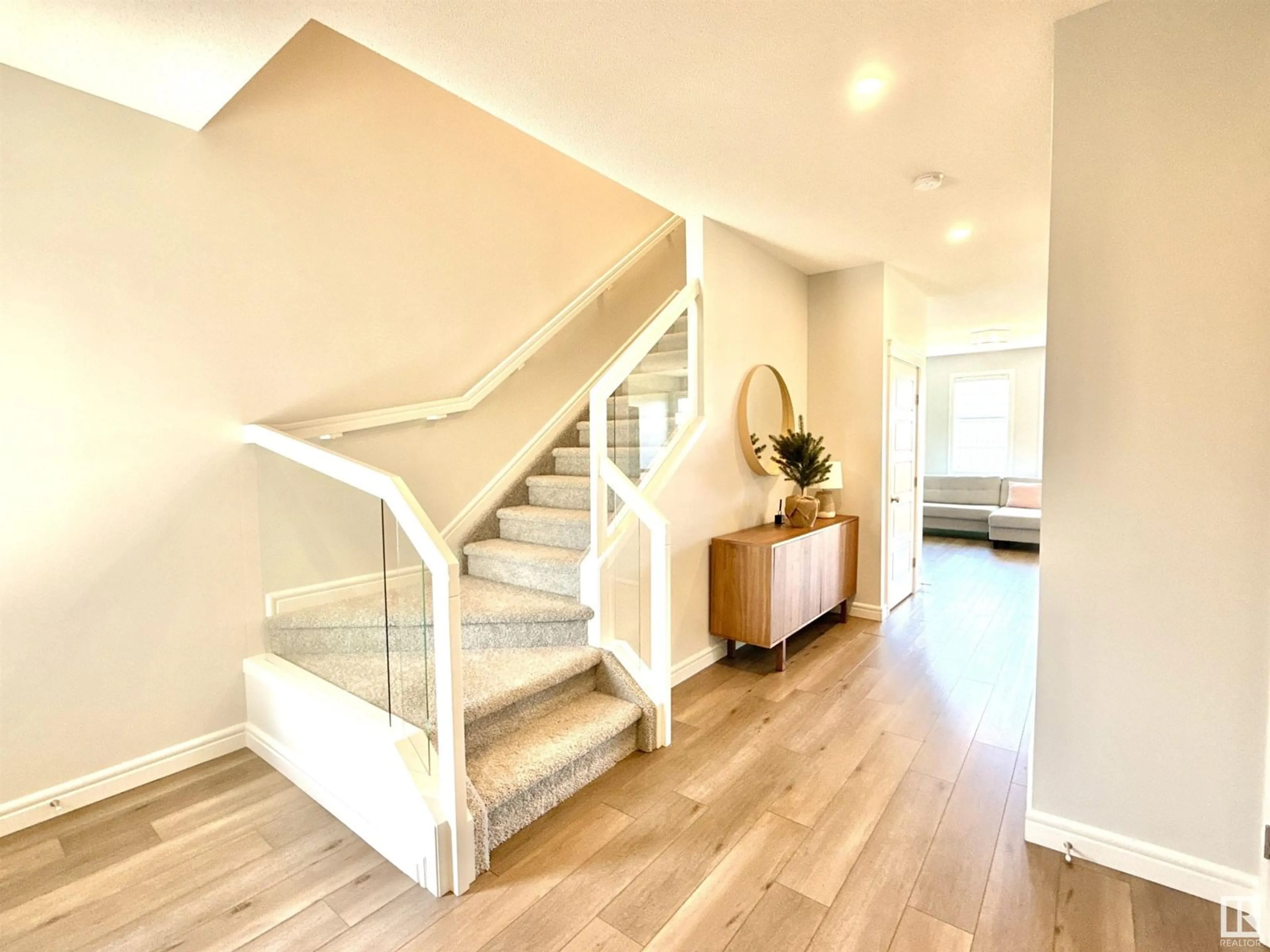 Unknown for 17520 49 ST, Edmonton Alberta T5Y4C6