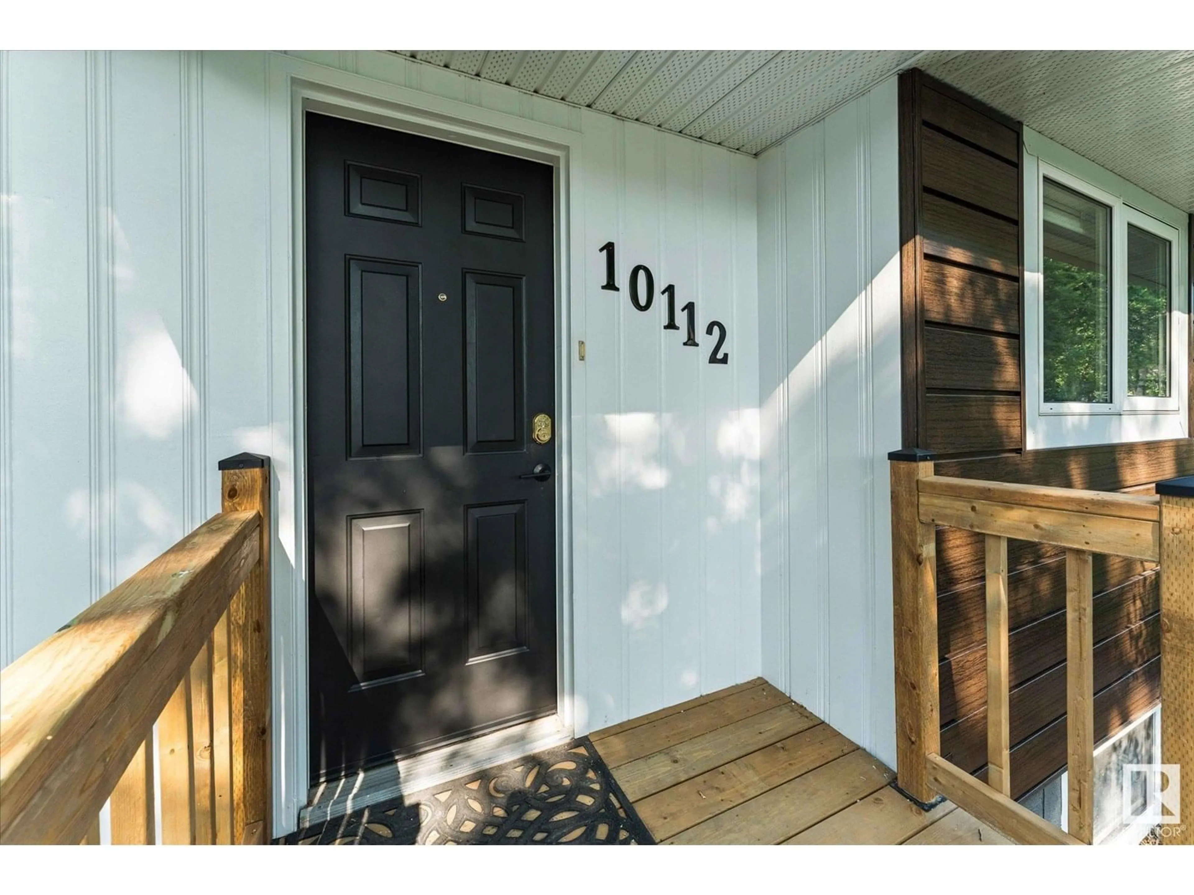 Indoor entryway for NW - 10112 81 ST, Edmonton Alberta T6A3K5