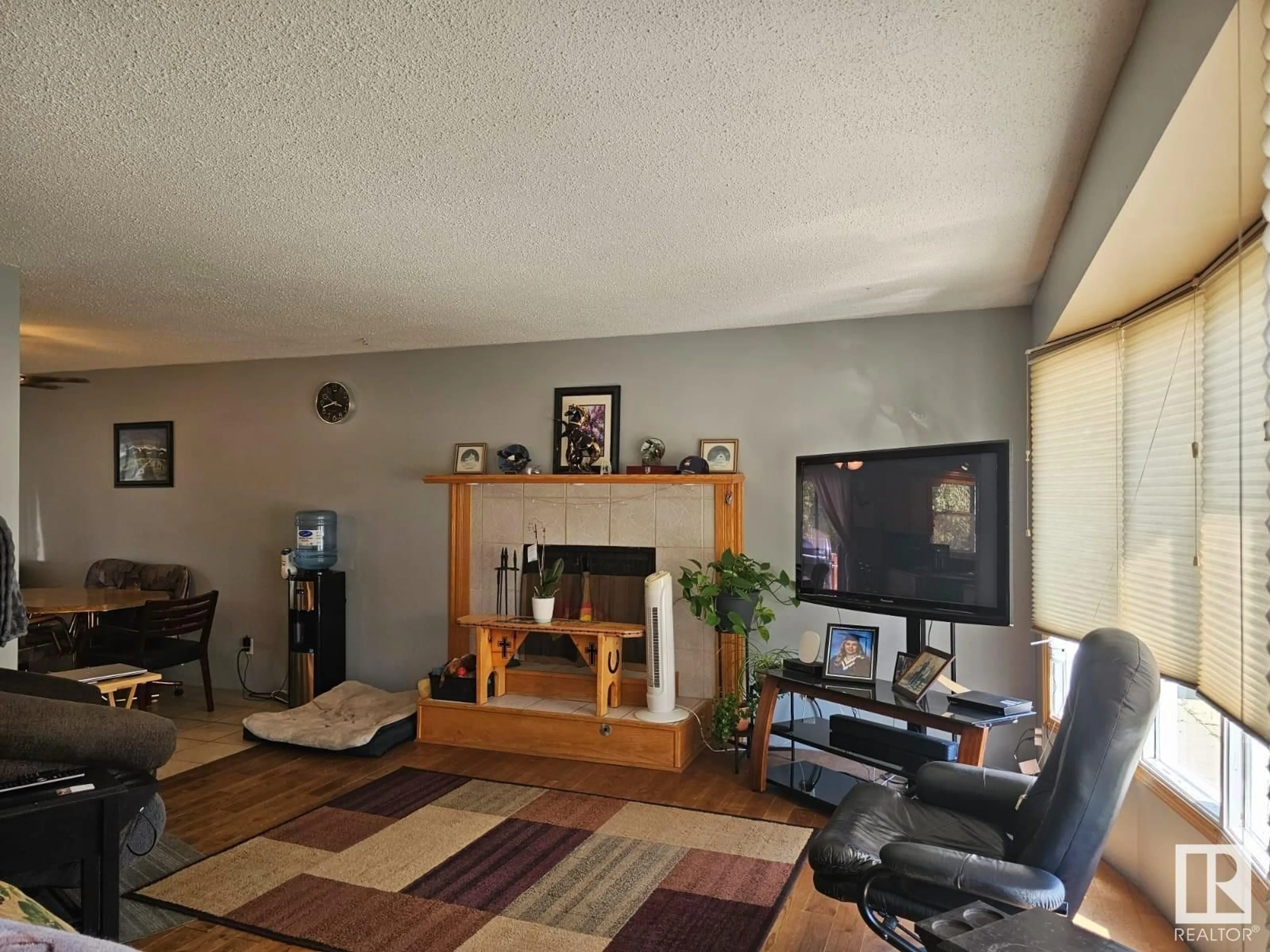 Living room with furniture, unknown for 4802 MACKENZIE AV, Drayton Valley Alberta T7A1A5