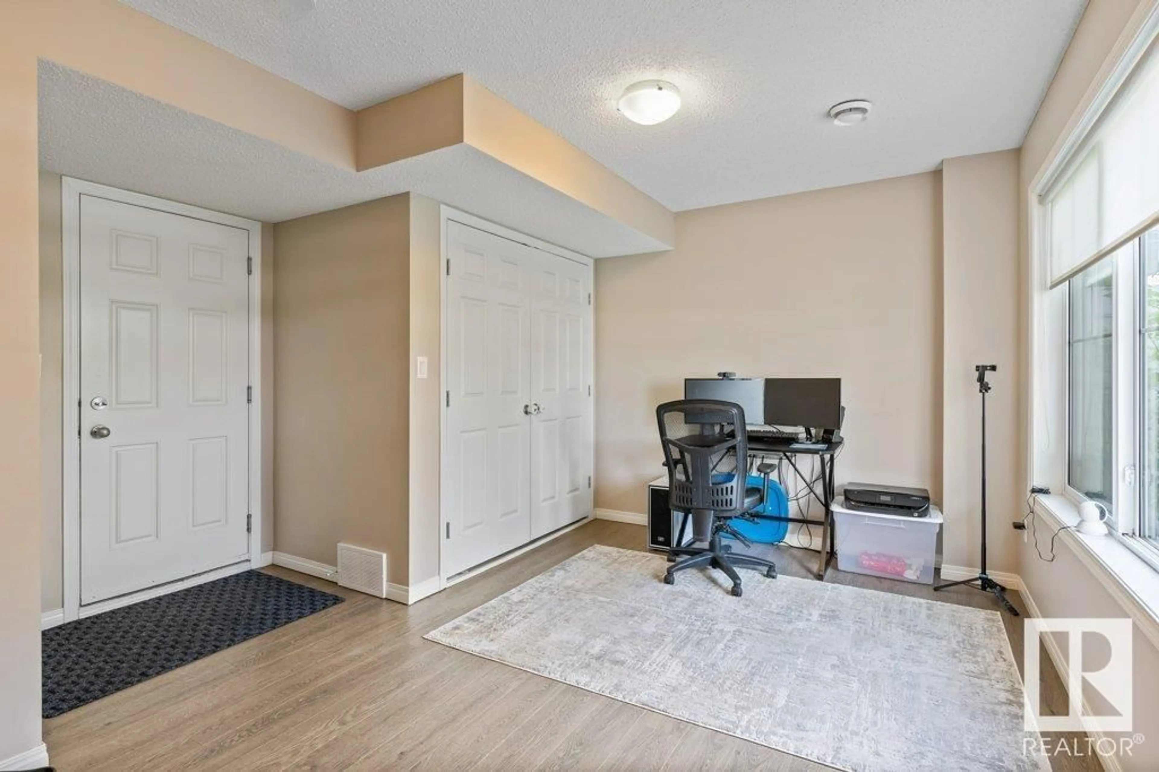 A pic of a room for 20 7385 EDGEMONT WY, Edmonton Alberta T6M0R9