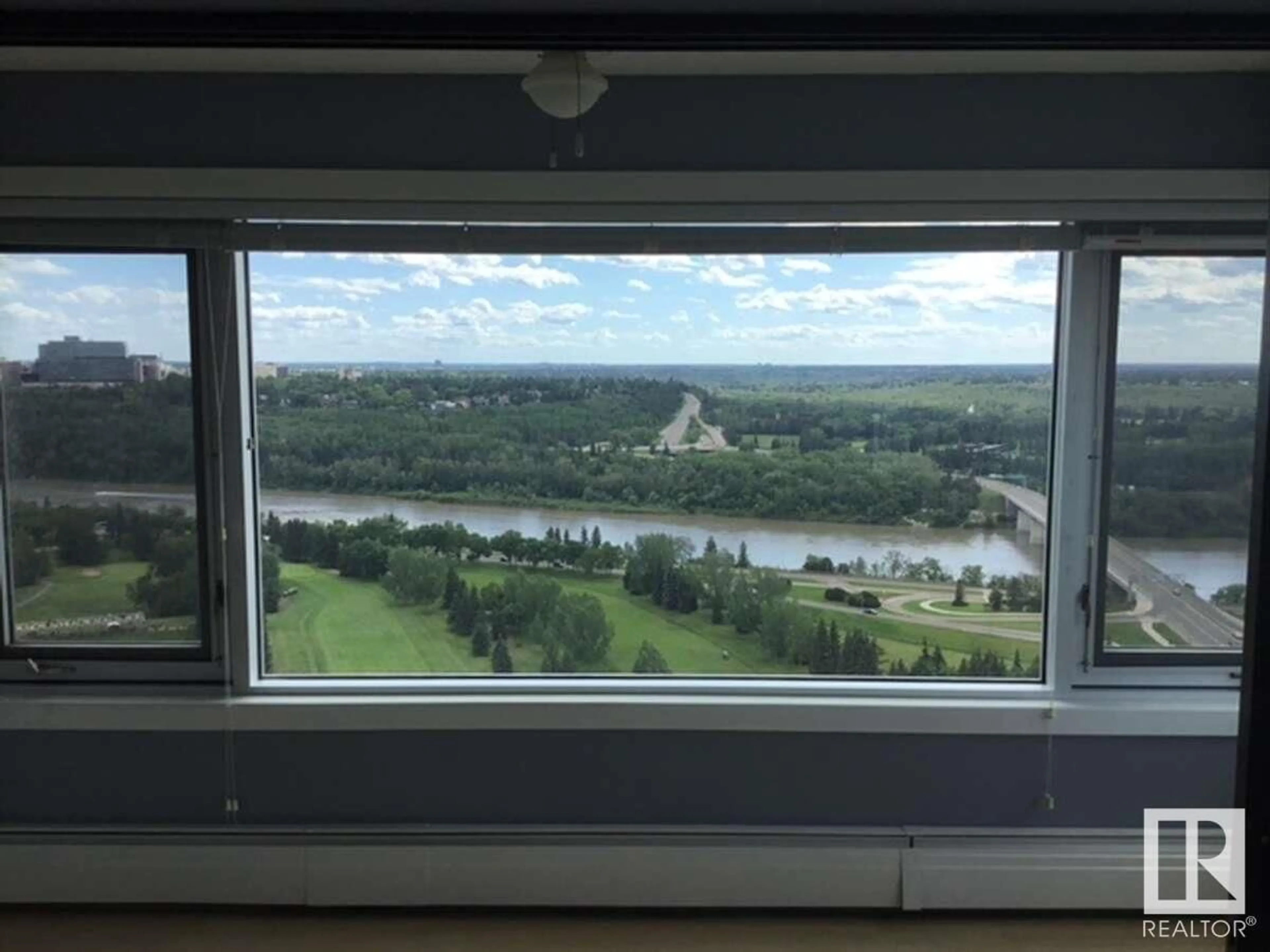 A pic of a room for 10011 - 1804 123 ST, Edmonton Alberta T5N3K2