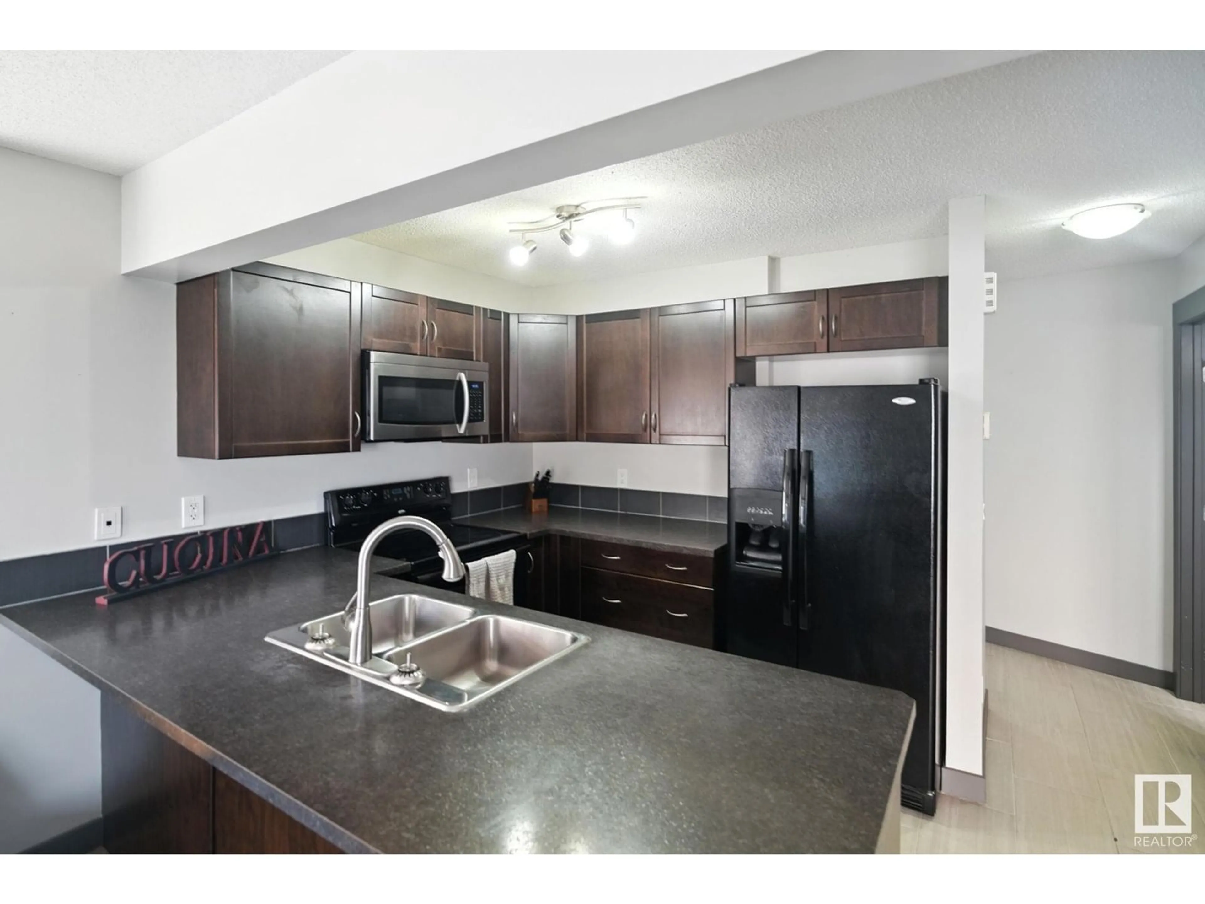 Standard kitchen, unknown for 21 - 18004 89 ST, Edmonton Alberta T5Z0E7