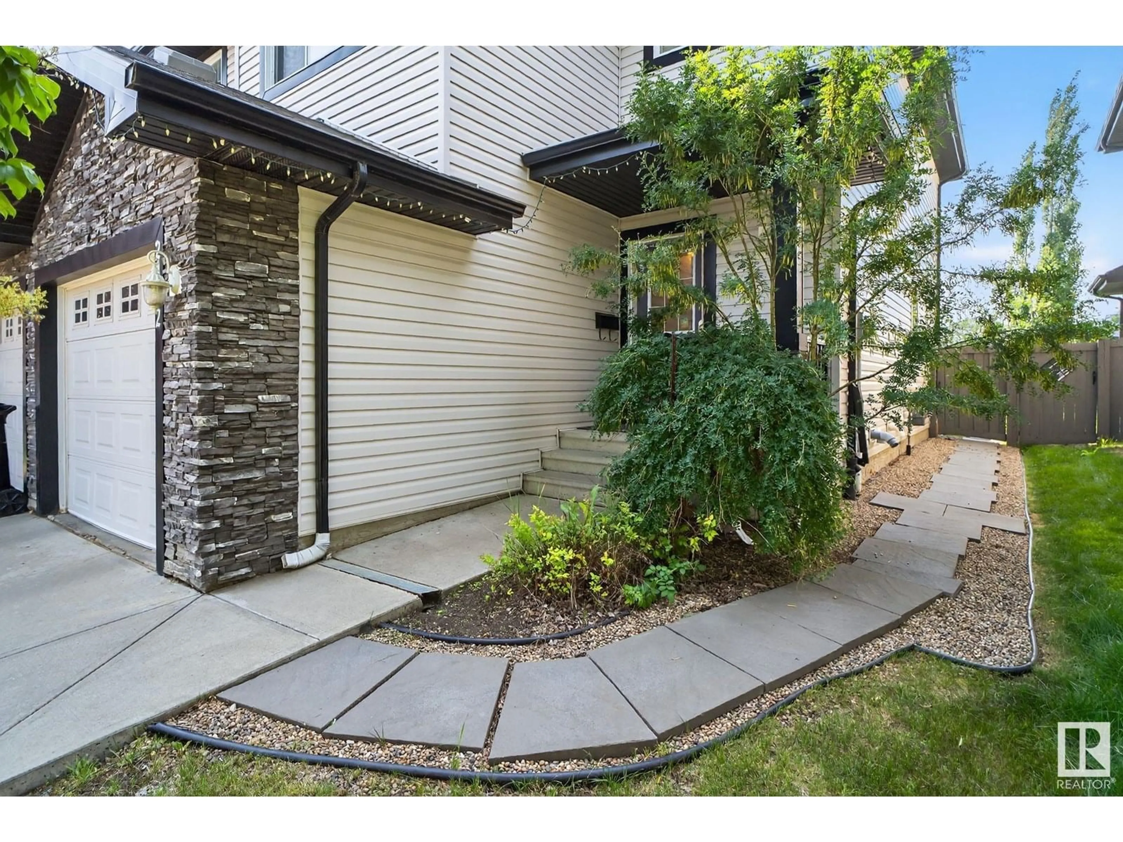 Patio, street for 2432 CASSELMAN CR, Edmonton Alberta T6W0W2